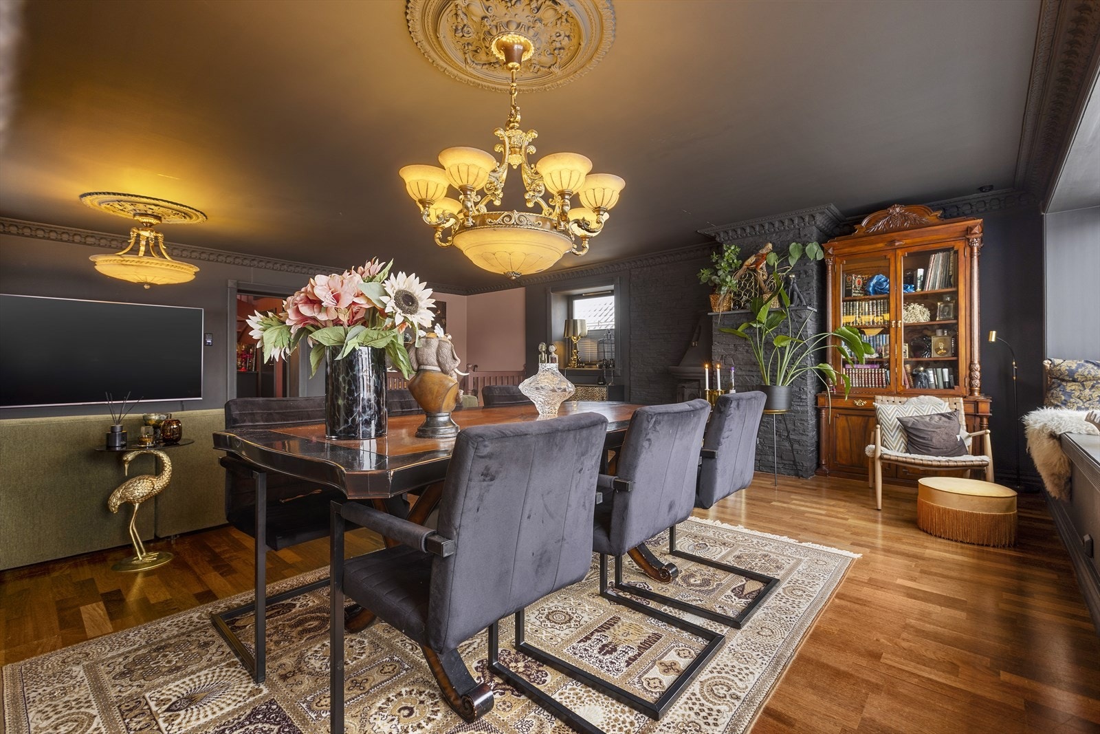 Gjøres oppmerksom på at to taklamper i stue ikke medfølger Galleribilde