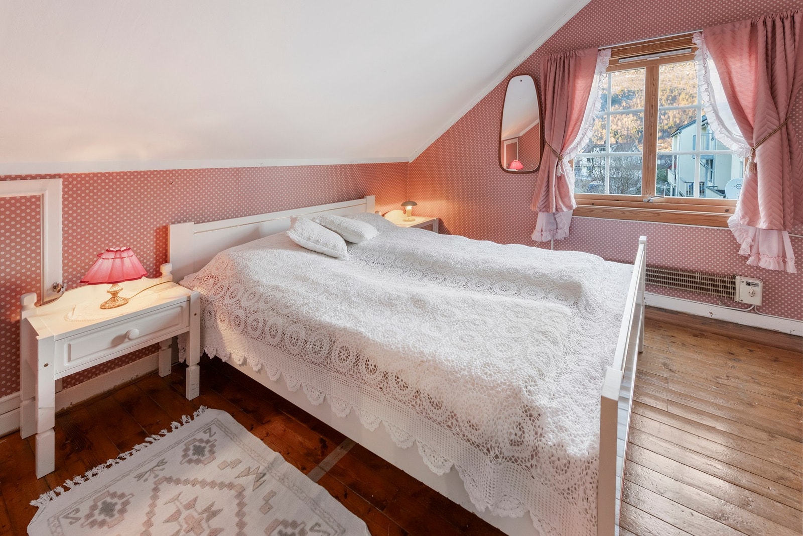 Soverom på loft Galleribilde