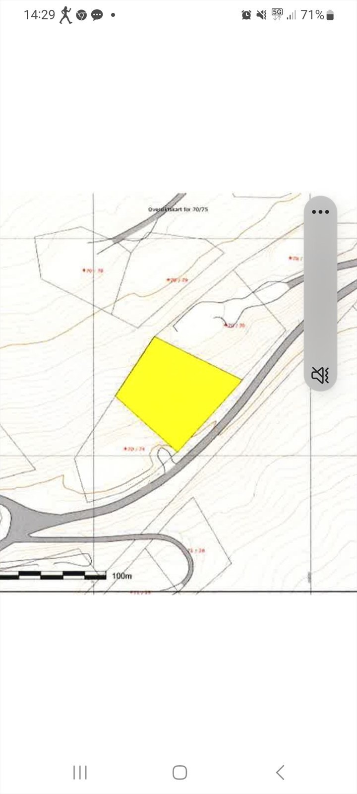 Tomten er på ca 1,6 mål. Galleribilde