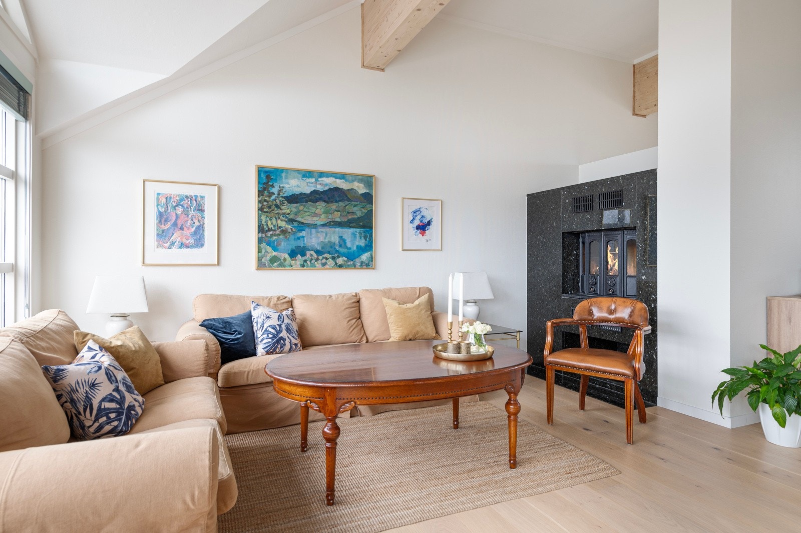 Romslig stue Galleribilde