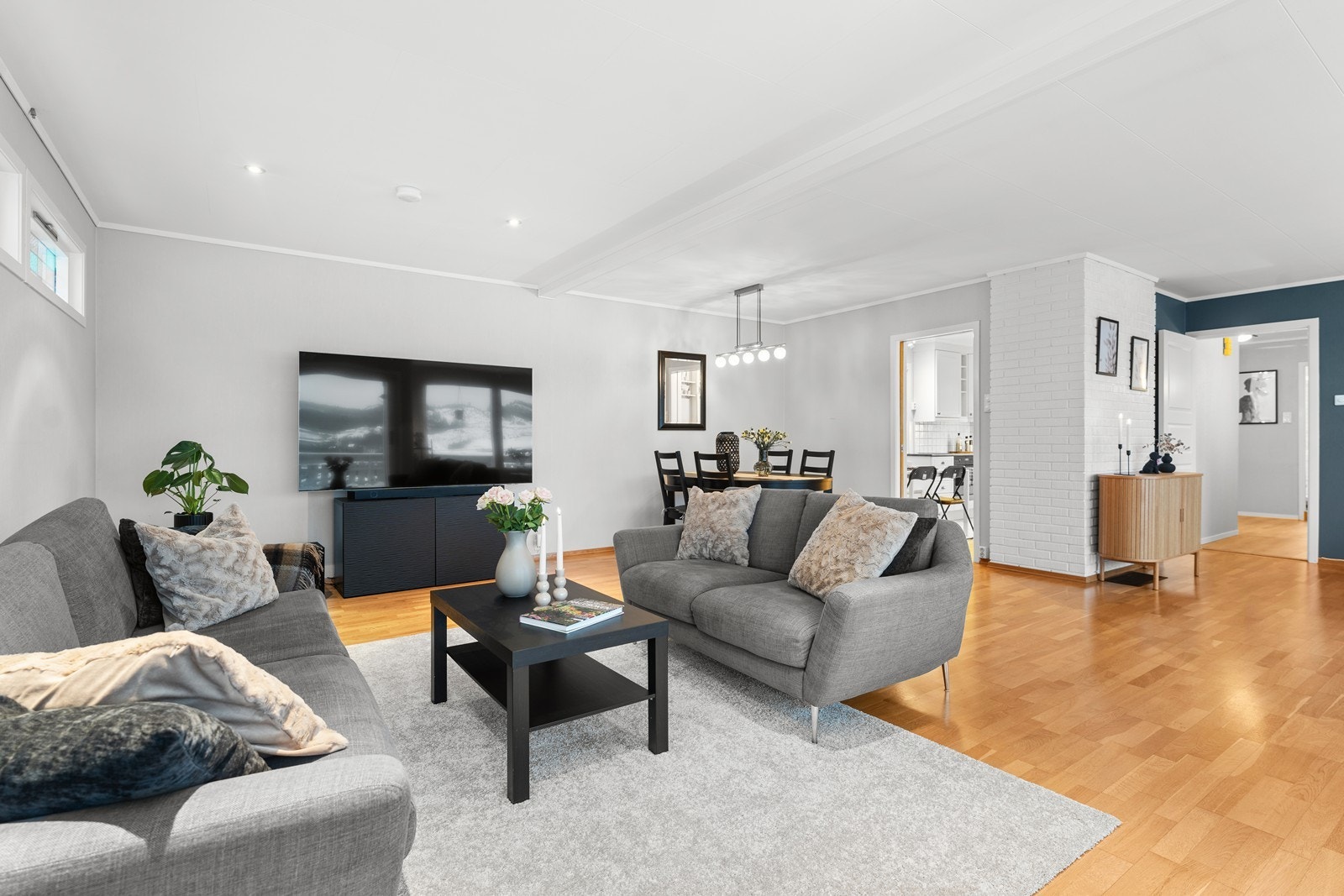 Lyst og trivelig Galleribilde