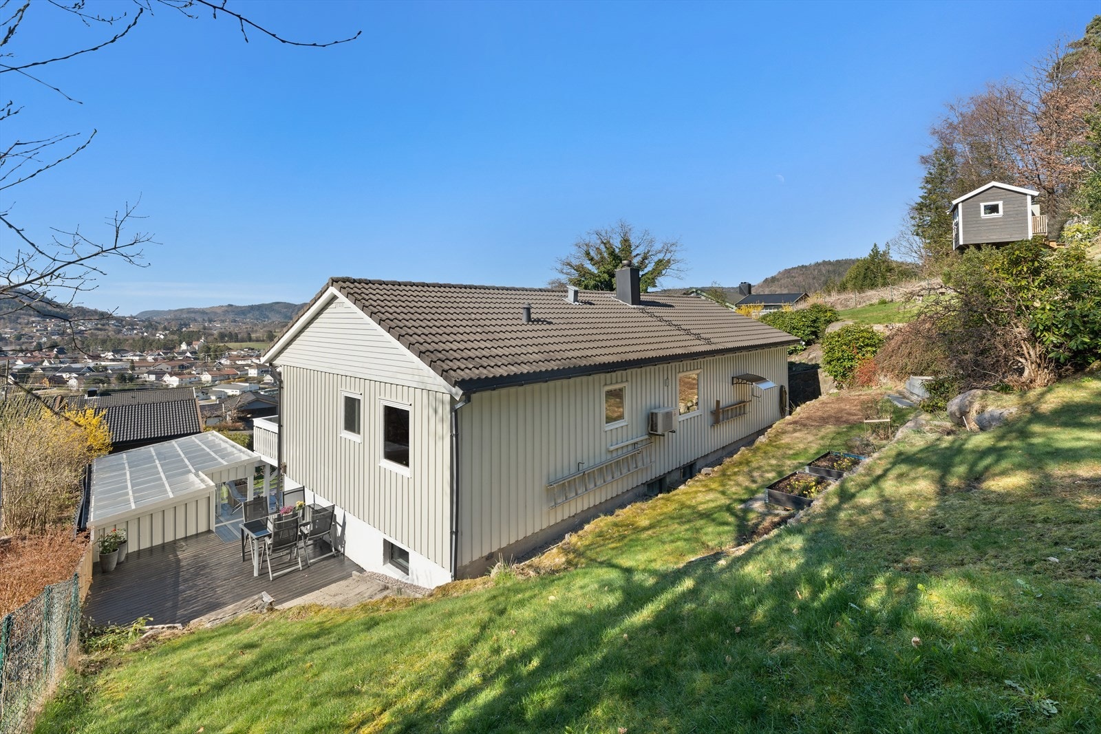 Flere ulike sitteplasser på eiendommen Galleribilde