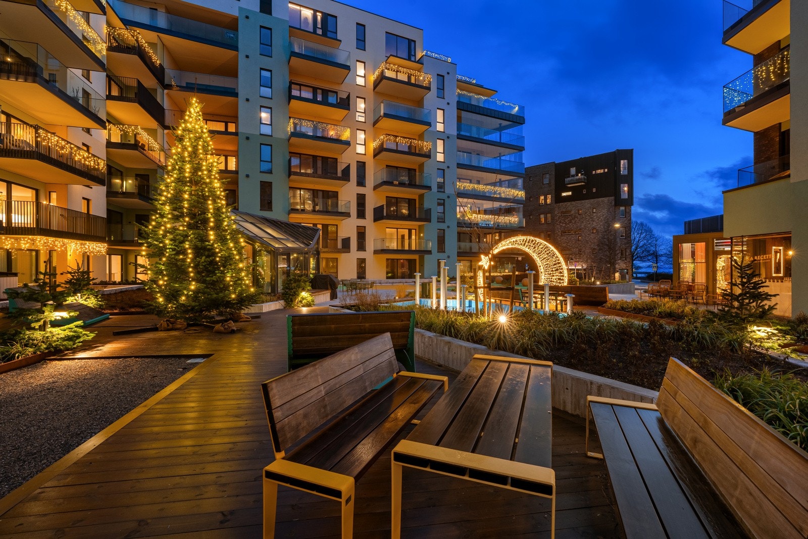 Tangen Torv julepyntet Galleribilde