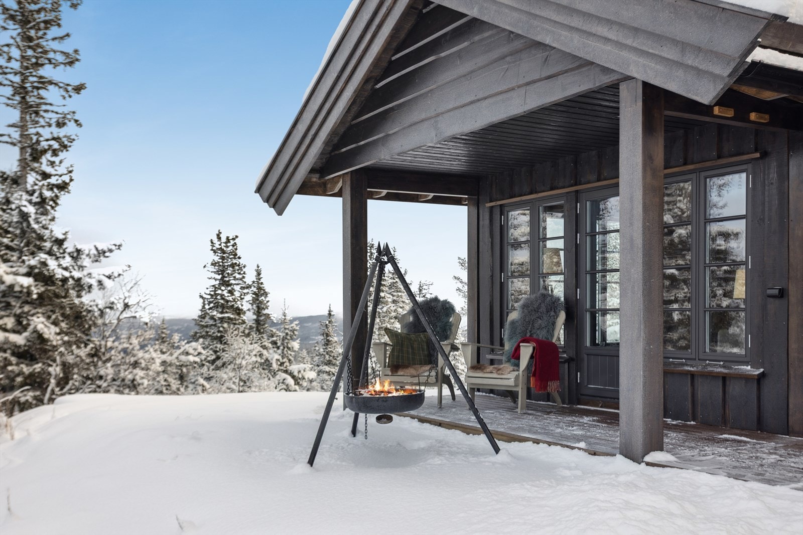 Det er utgang fra stua til terrassen. Galleribilde