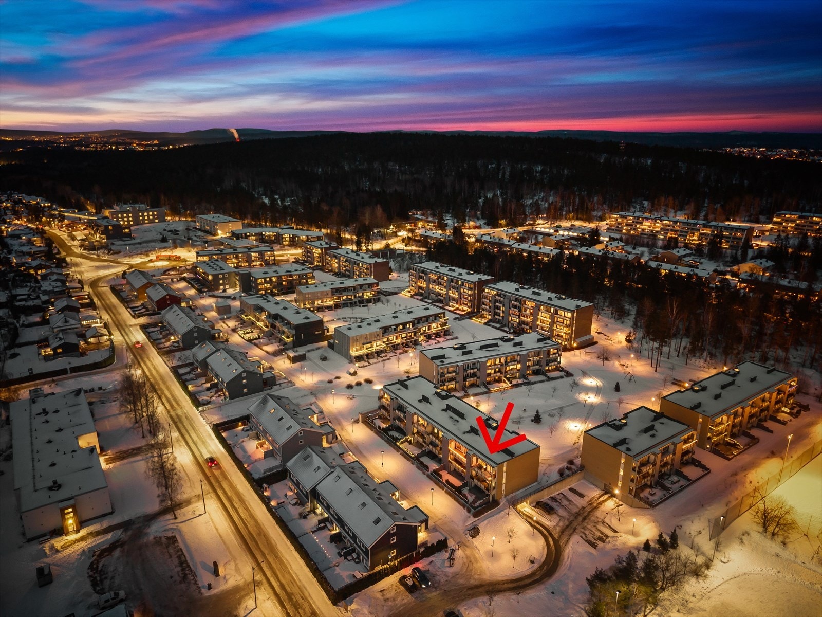 Umiddelbar nærhet til busstopp og turterreng Galleribilde
