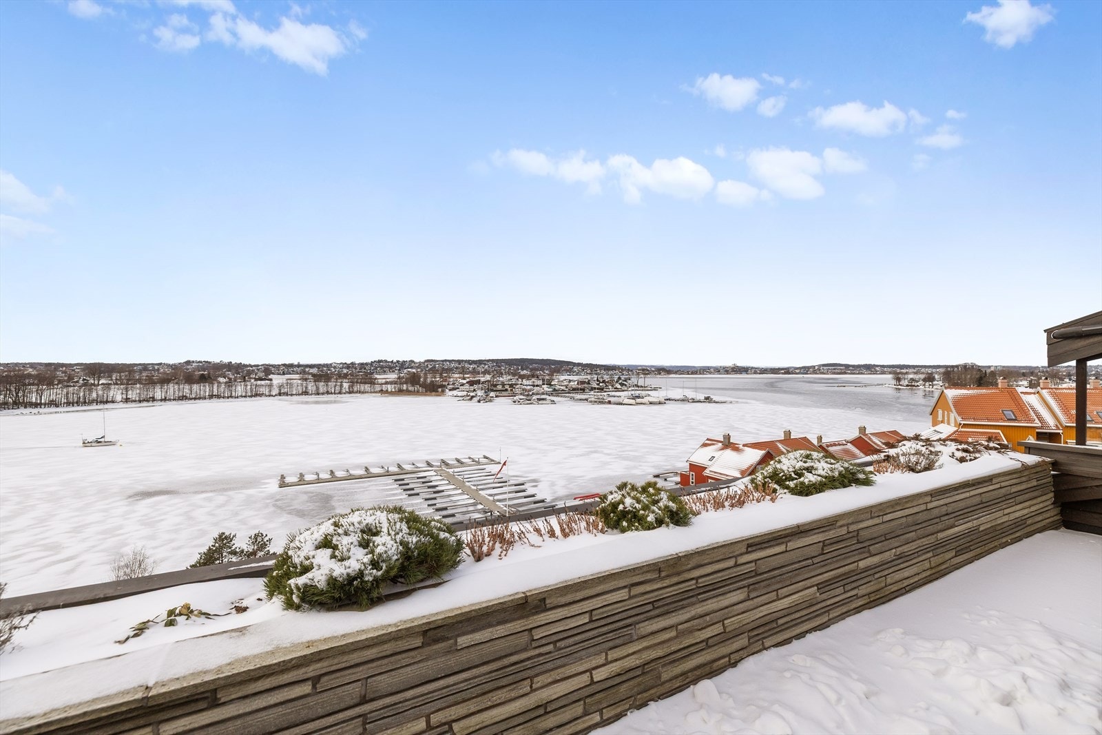 Her får du storslått utsikt mot innseilingen til Tønsberg og Slottsfjellet. Galleribilde