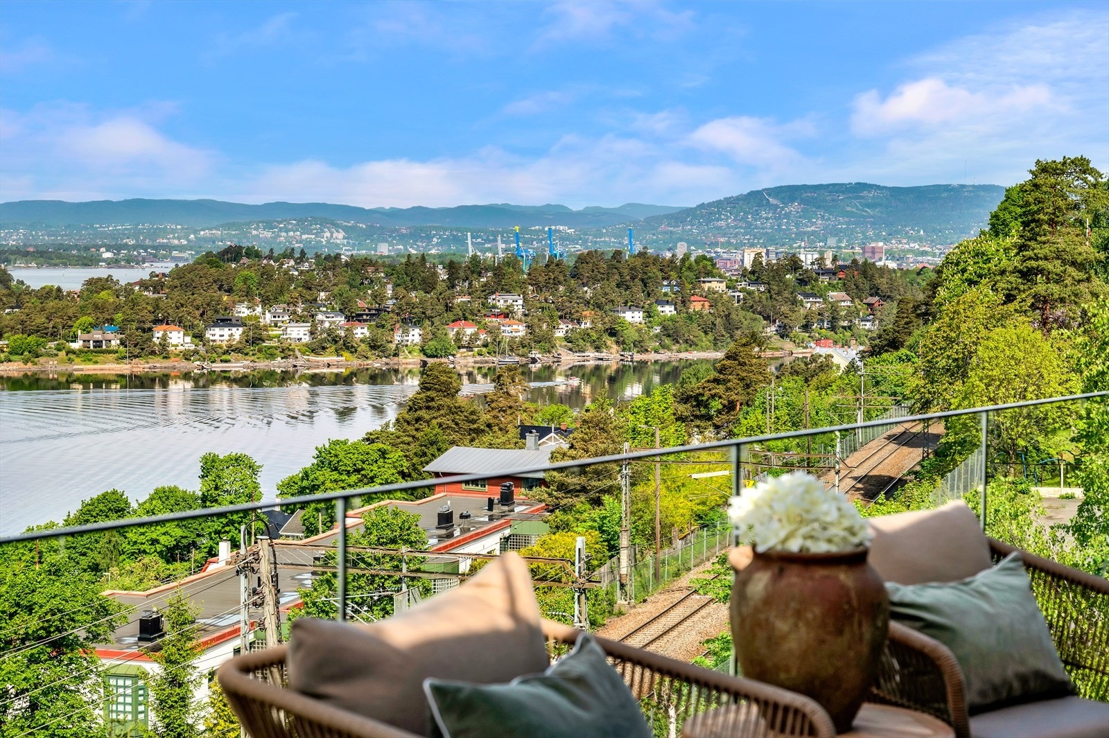 Dette å anse som en meget god beliggenhet når det gjelder orientering på terrassen. Galleribilde