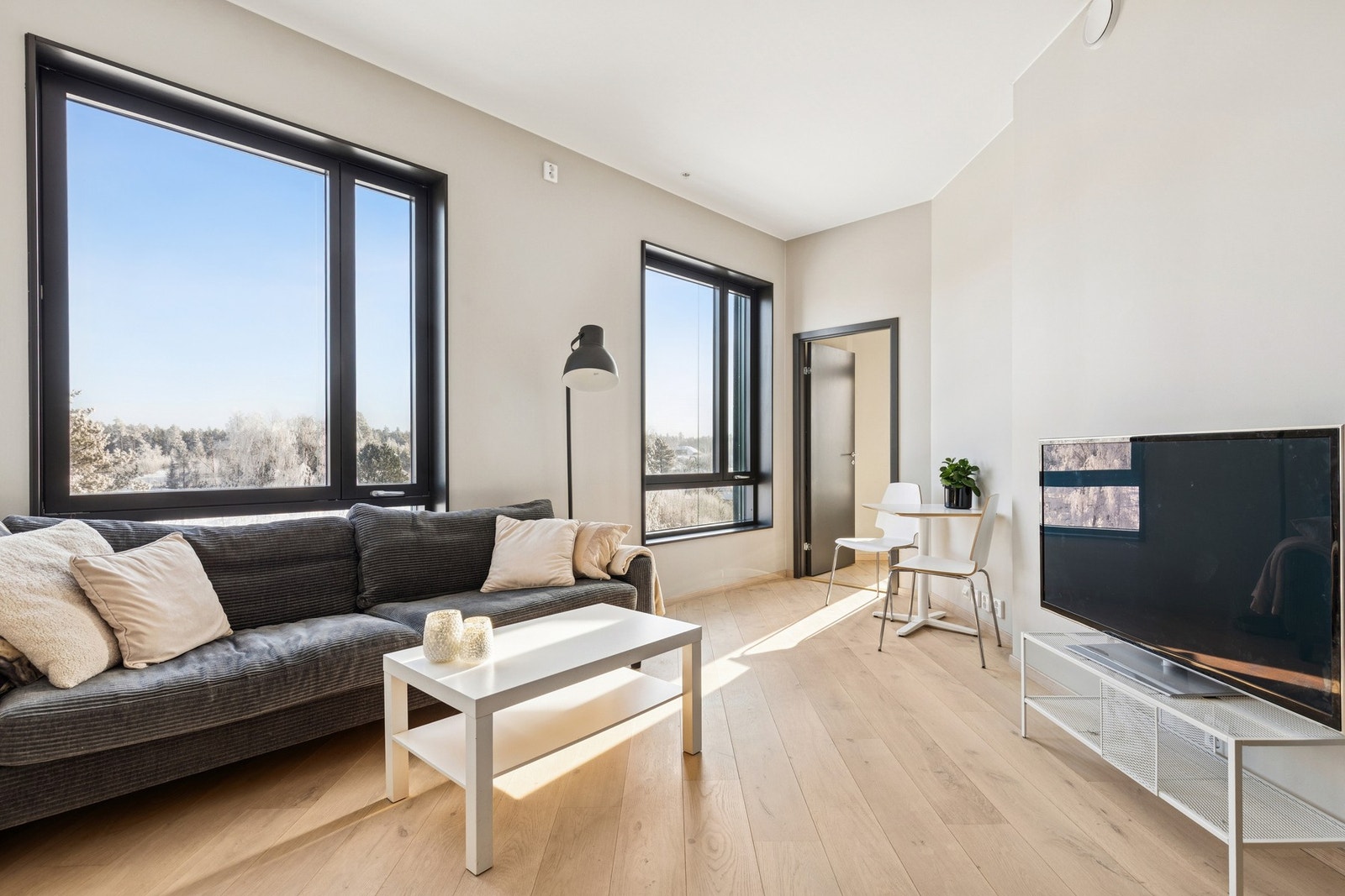 Gotaasalleen 11 er en moderne og stilren 2-roms leilighet med attraktiv beliggenhet midt i Jessheim sentrum. Galleribilde