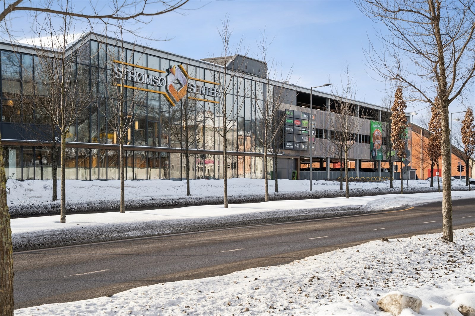 Hverdagslogistikken er enkel med Strømsø Senter og dagligvarebutikker som Coop Extra i gangavstand. Galleribilde