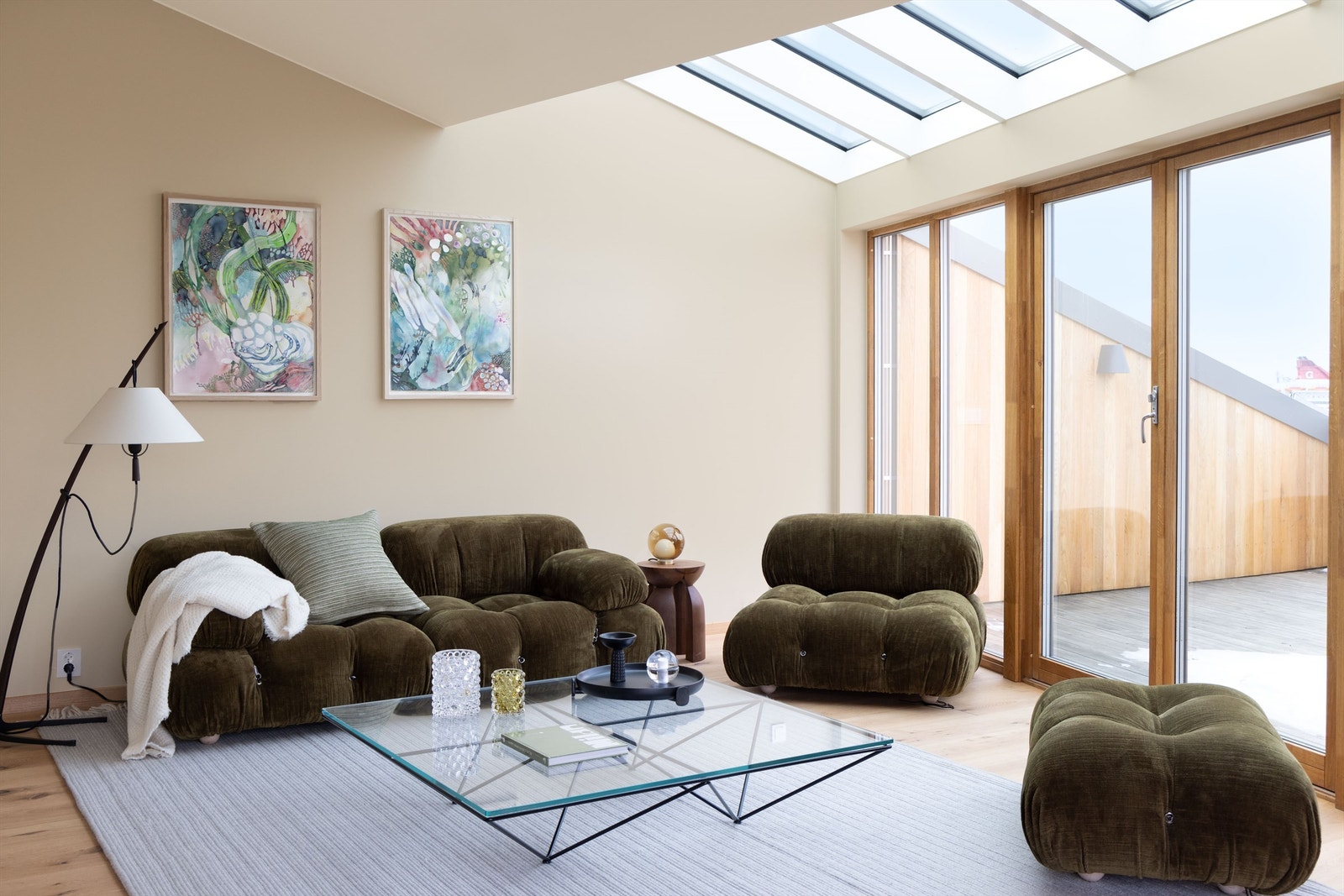 Overlys inn i stuesonen. Galleribilde