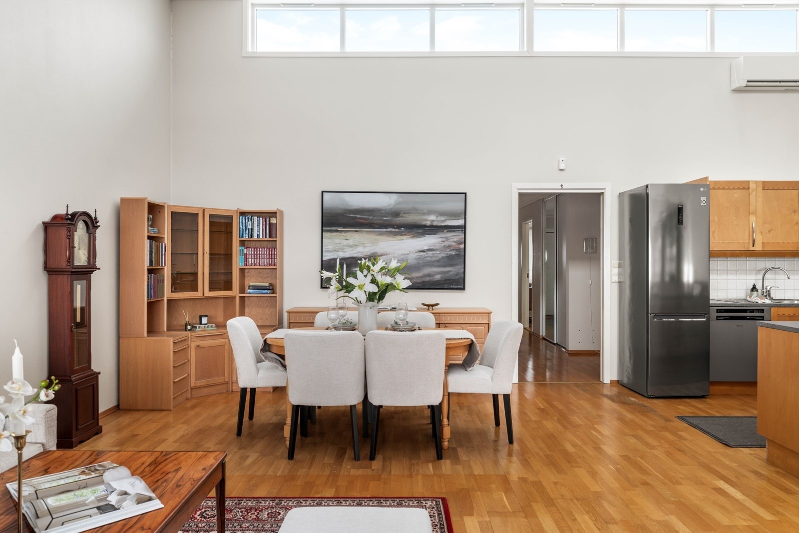 Her kan det dekkes langbord til hyggelig lag med familie og venner. Galleribilde