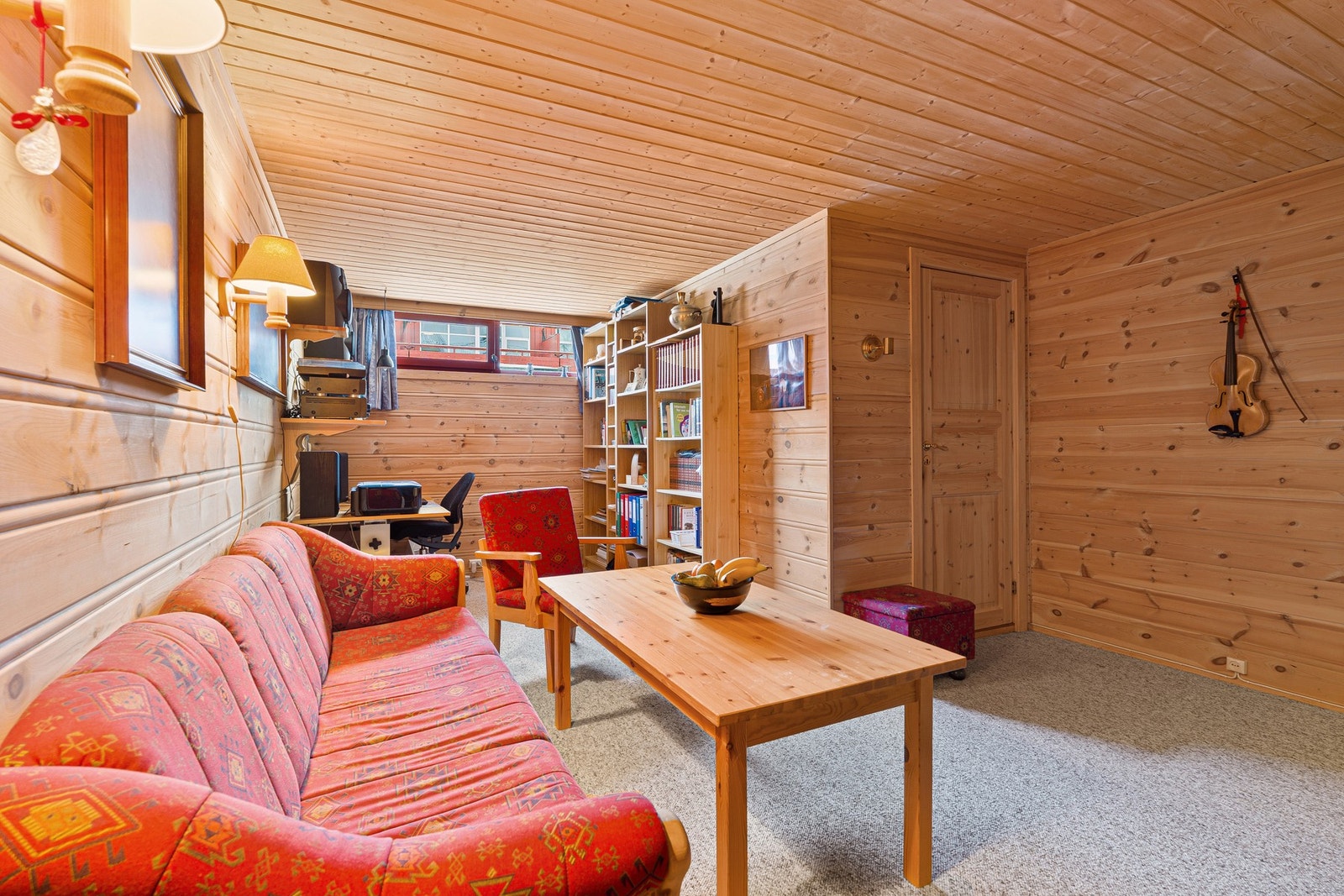 Romslig rom på 19,5 kvm. Galleribilde