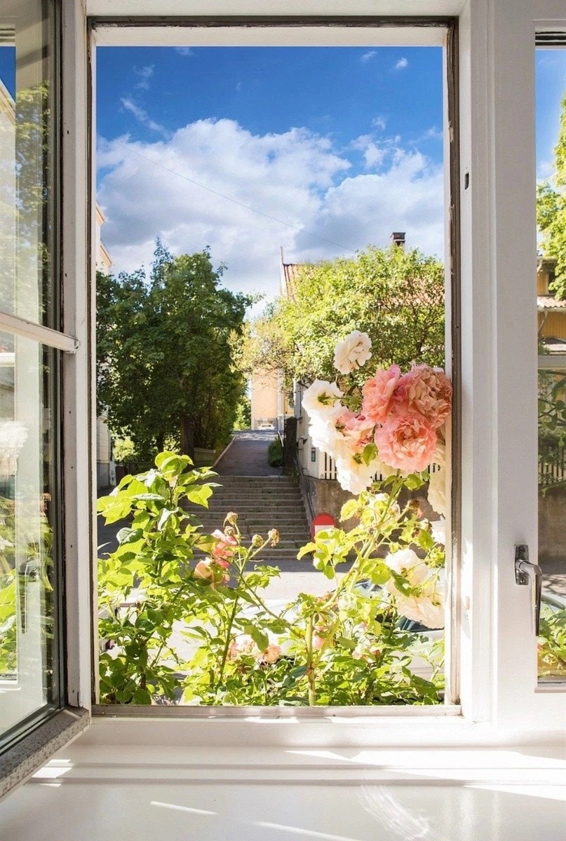 Fantastisk utsikt fra leiligheten, i et rolig og pent område Galleribilde