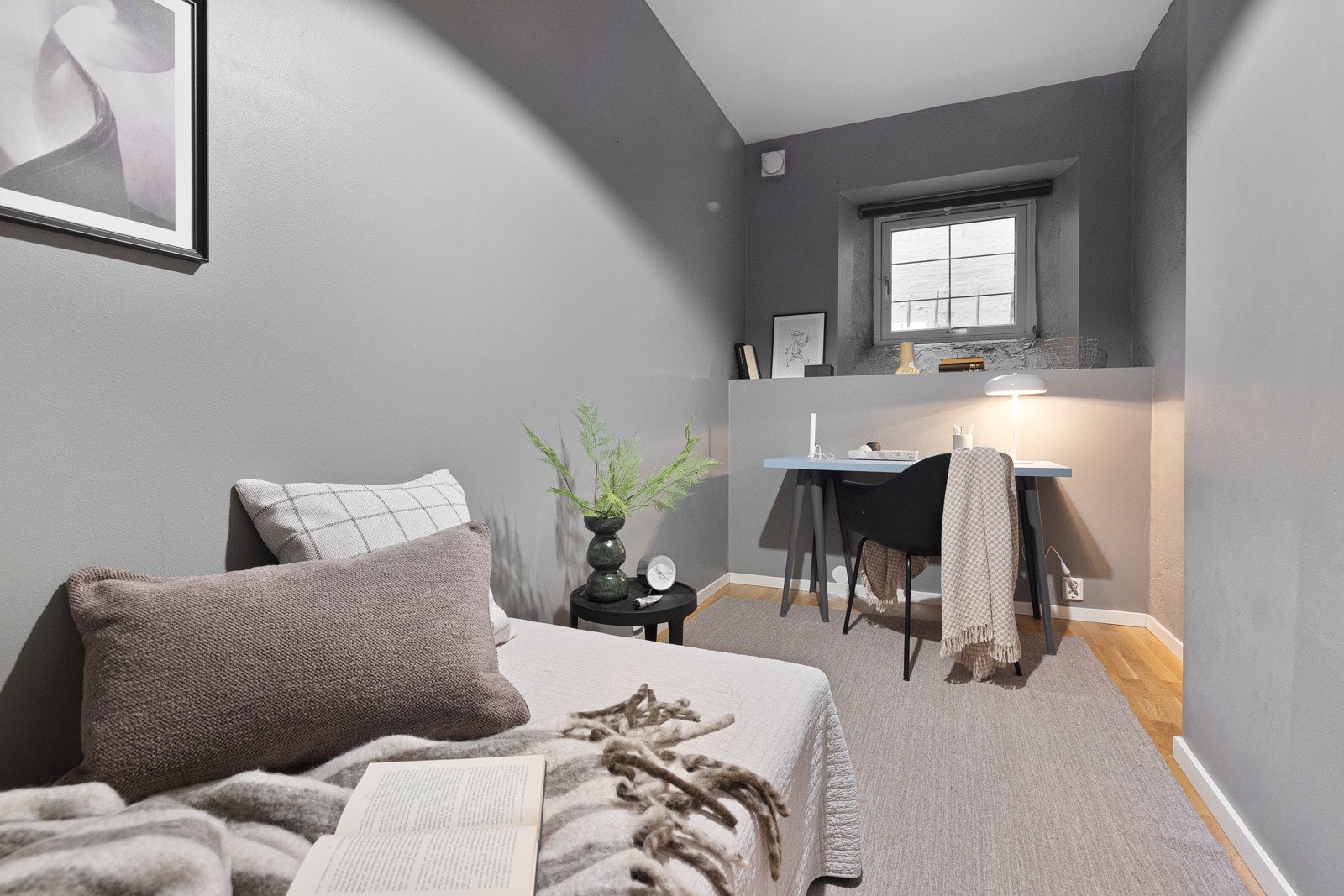 Bod/Kontor. Galleribilde