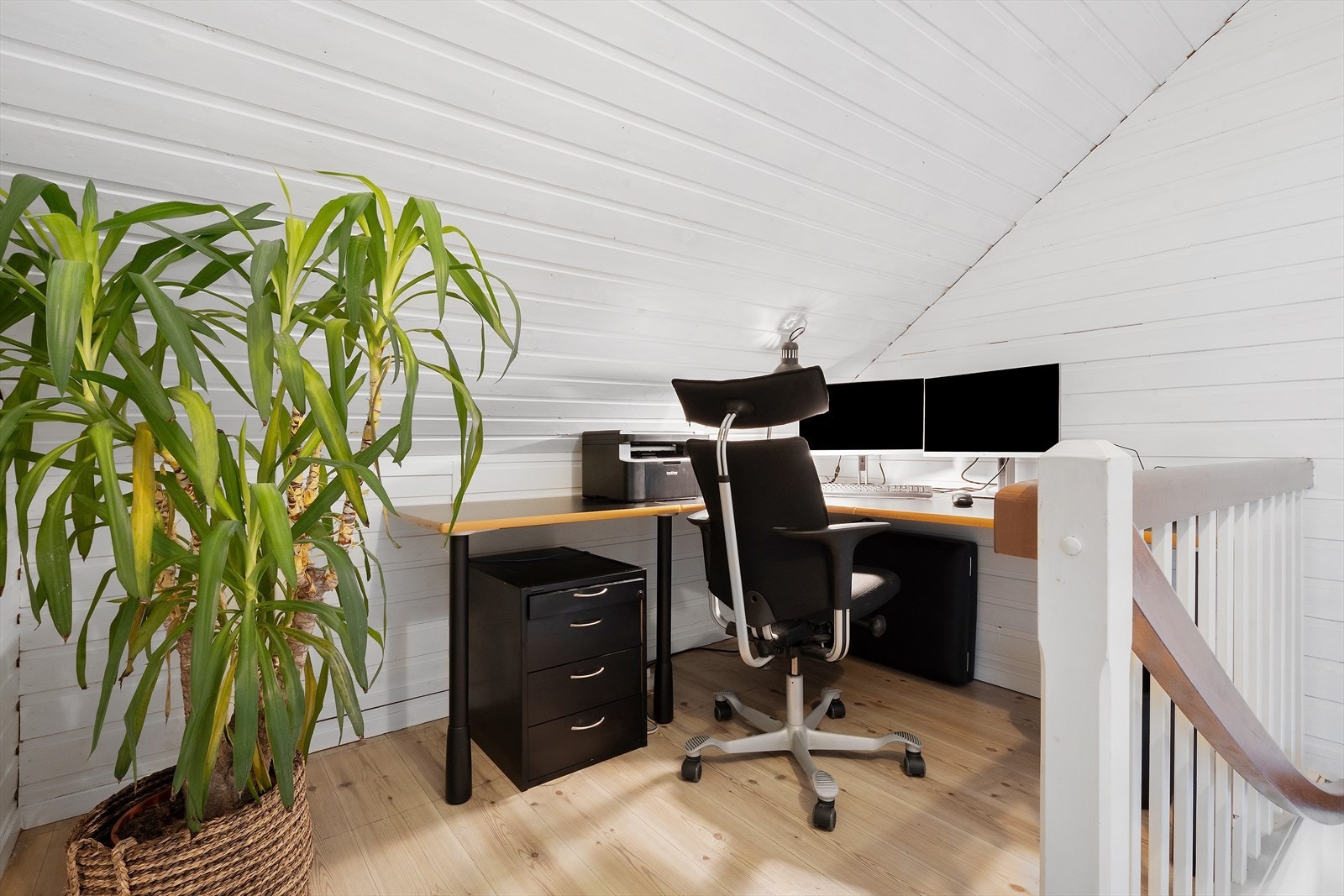 Innredet rom/loftstue. Galleribilde