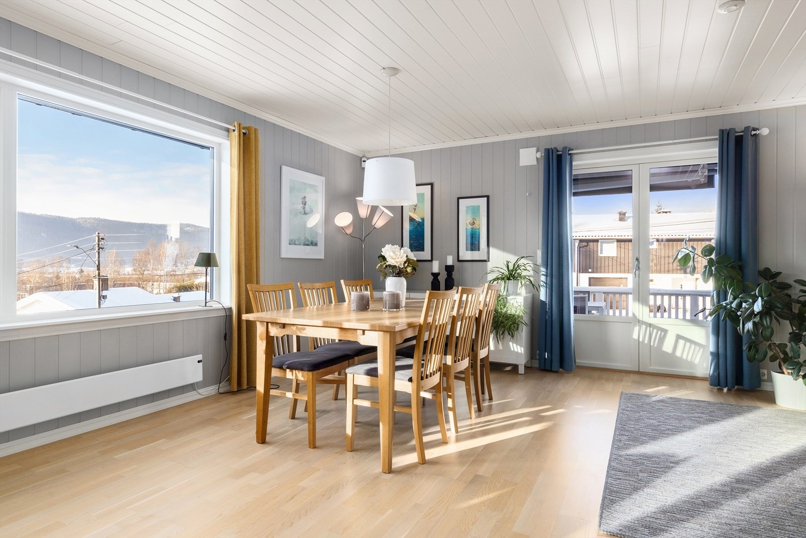 Spisegruppen tar plass i egen sone og inviterer til sosiale og hyggelige måltider med kjente og kjære. Galleribilde