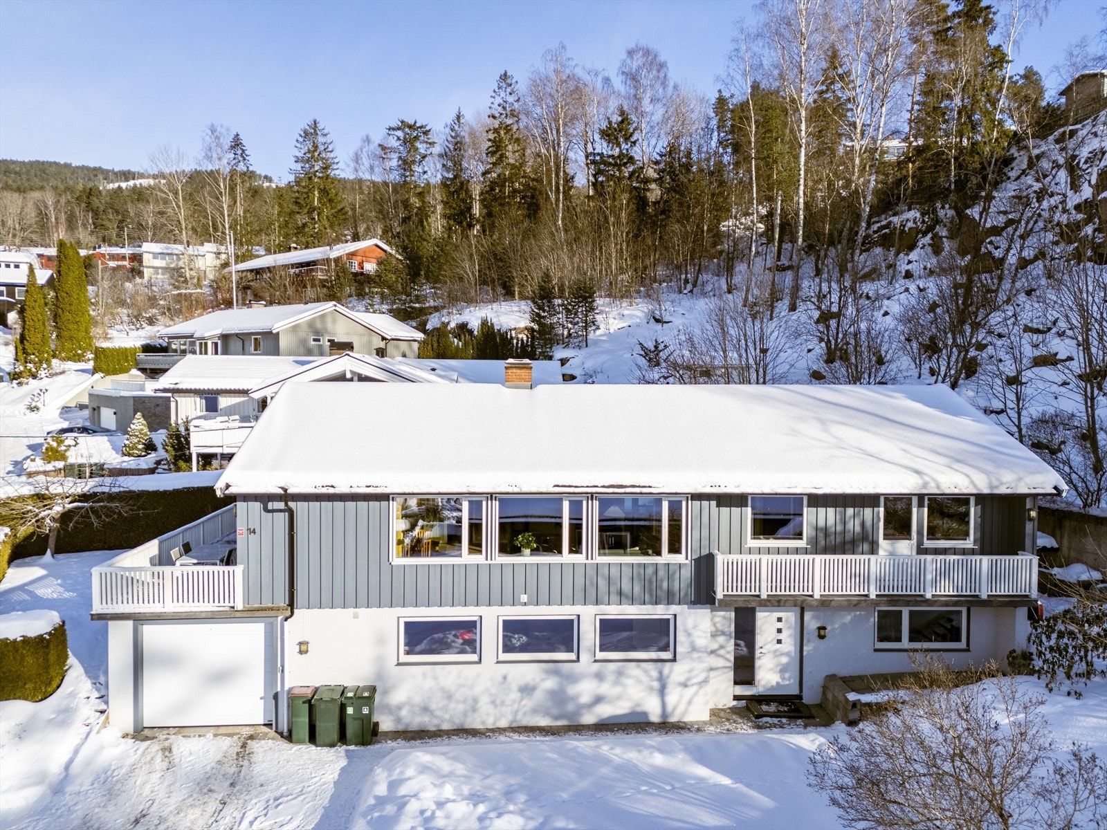 Innholdsrik enebolig i attraktive og barnevennlige omgivelser på Åssiden. Galleribilde