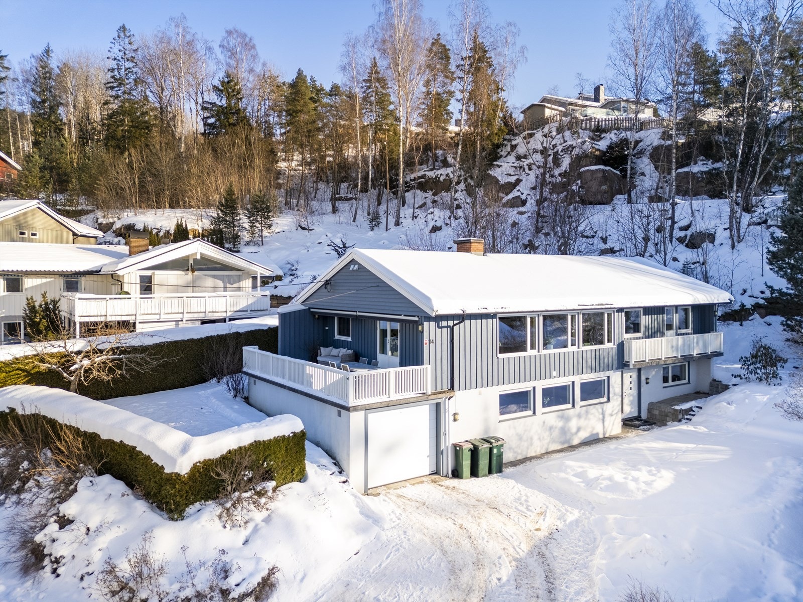 DNB Eiendom v/Egil Svennevig Hovde har gleden av å presentere Steinspranget 14! Innholdsrik og godt vedlikeholdt enebolig i attraktivt område Galleribilde