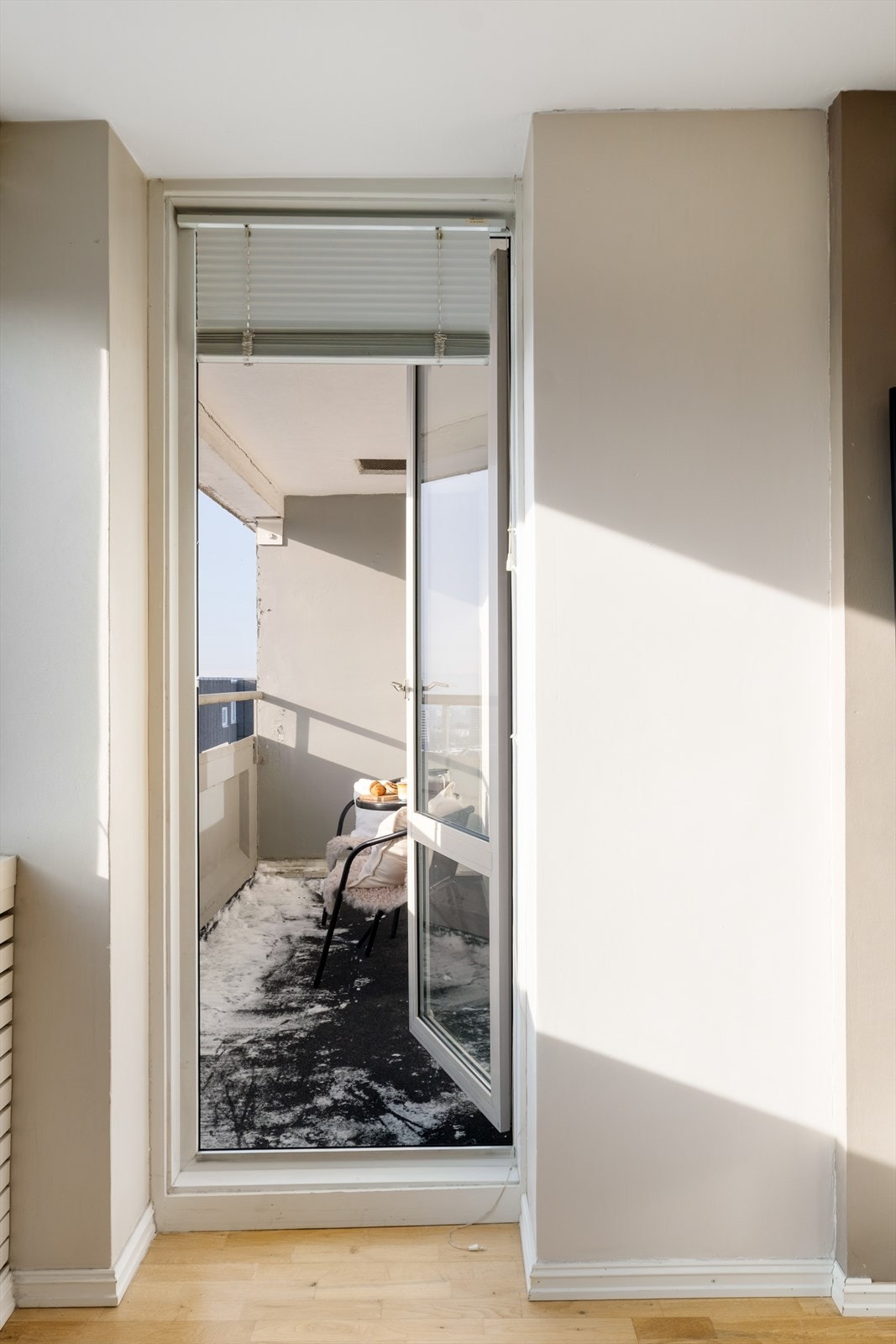 Direkte adkomst til stor balkong. Galleribilde