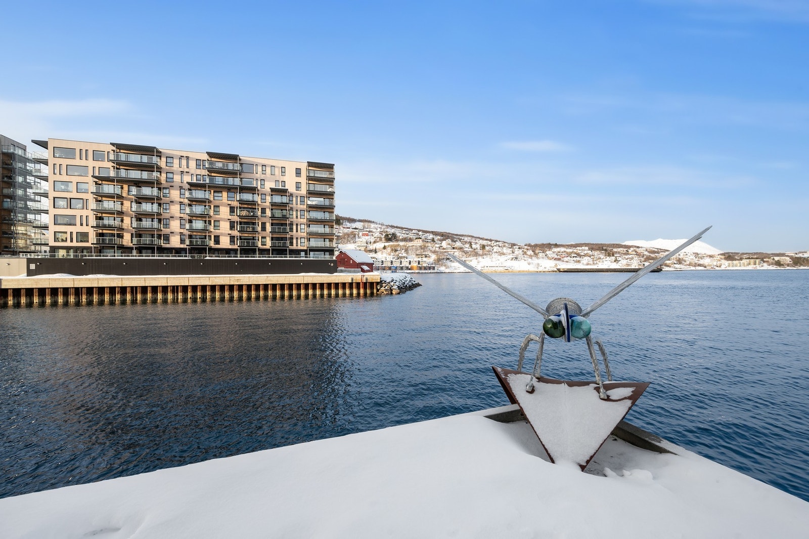 - Du bor i gangavstand til sentrum med alle fasiliteter. Galleribilde