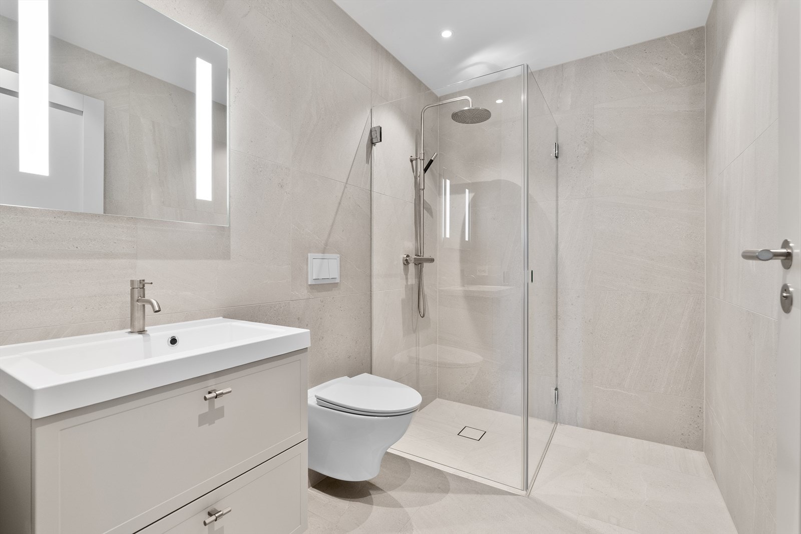 Bad 2 ligger like ved soverommene Galleribilde