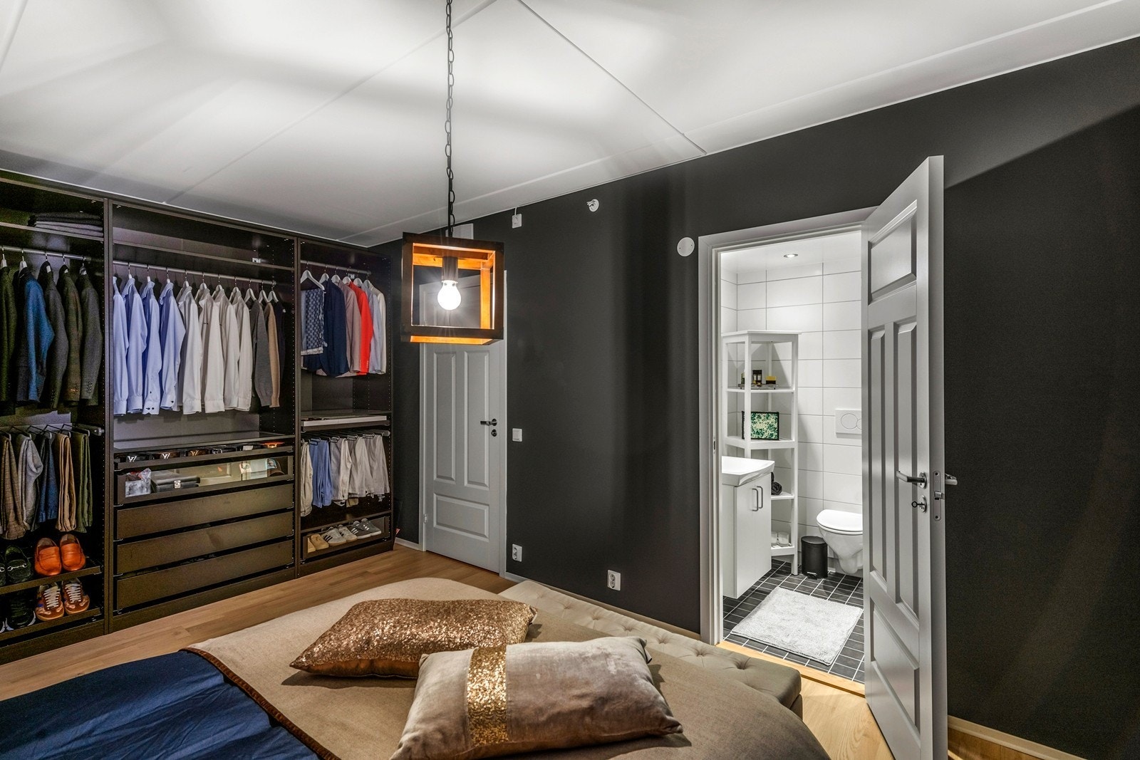 Eget bad tilknyttet soverom Galleribilde