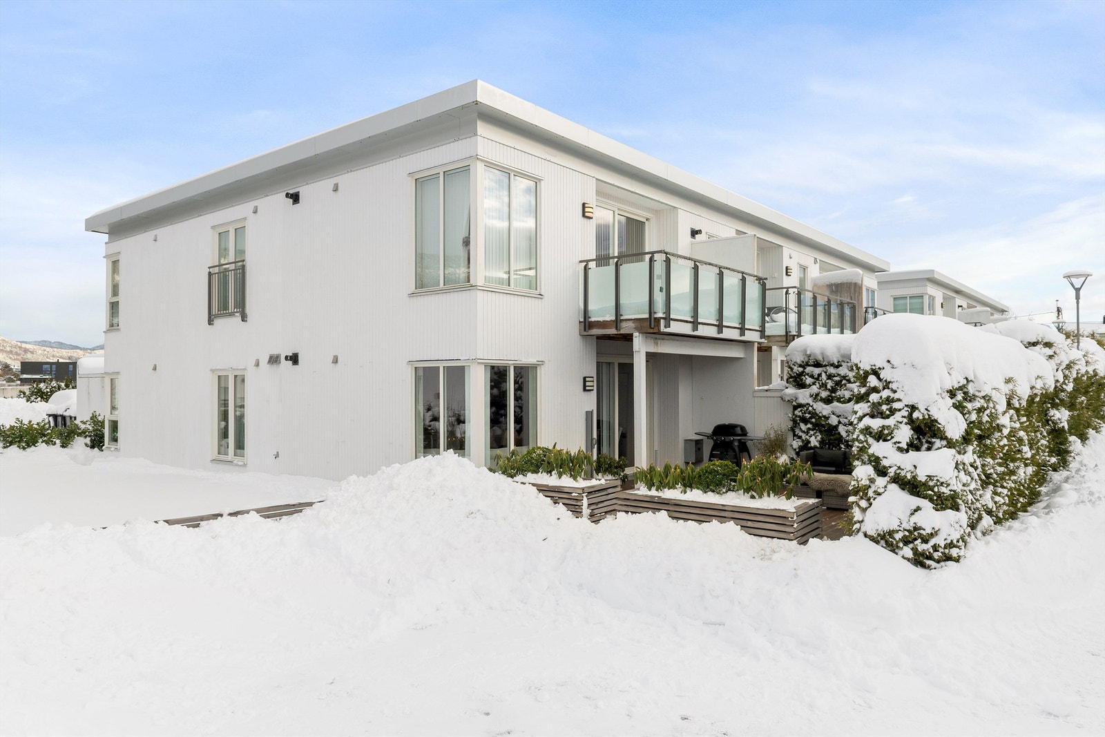 Leiligheten ligger i et rolig og etablert boligområde. Galleribilde