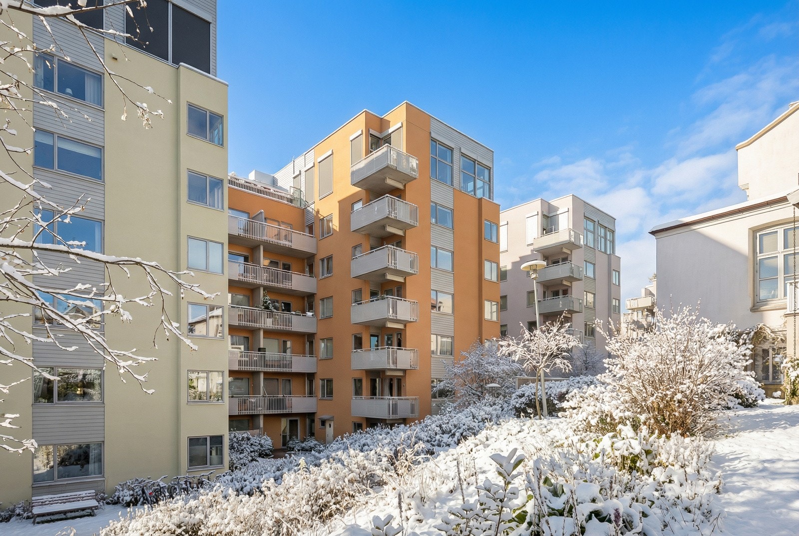 Det er kun beboere i sameiet som har tilgang til den avlukkede felleshagen. Galleribilde