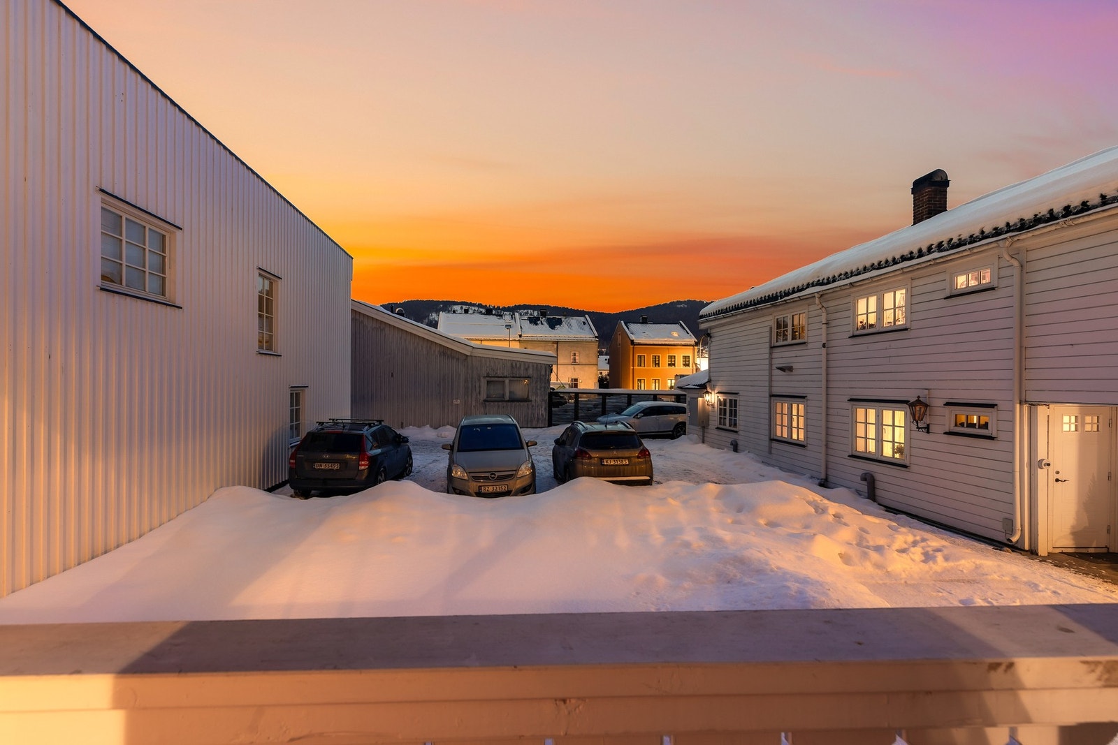 Seksjonen disponerer én p-plass på sameiets tomt Galleribilde