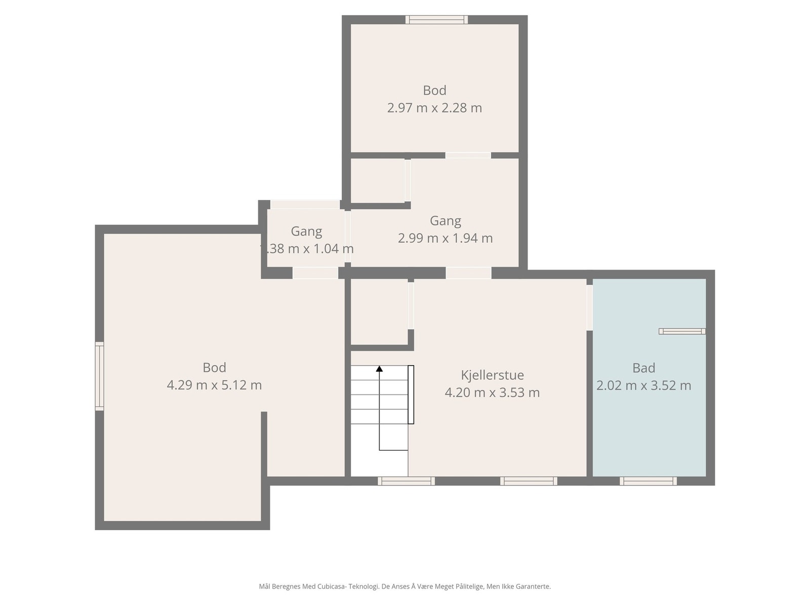 Plantegning underetasje. I tillegg er det ytterligere 2 boder med inngang fra baksiden av boligen. Obs: Mål er ikke 100% nøyaktige. Galleribilde