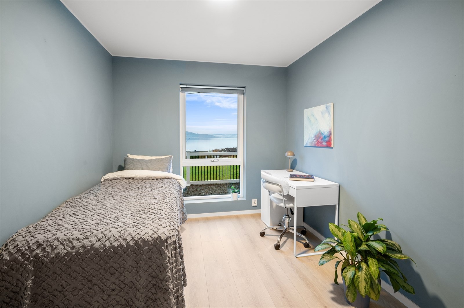 Soverom på 10,2m². Galleribilde