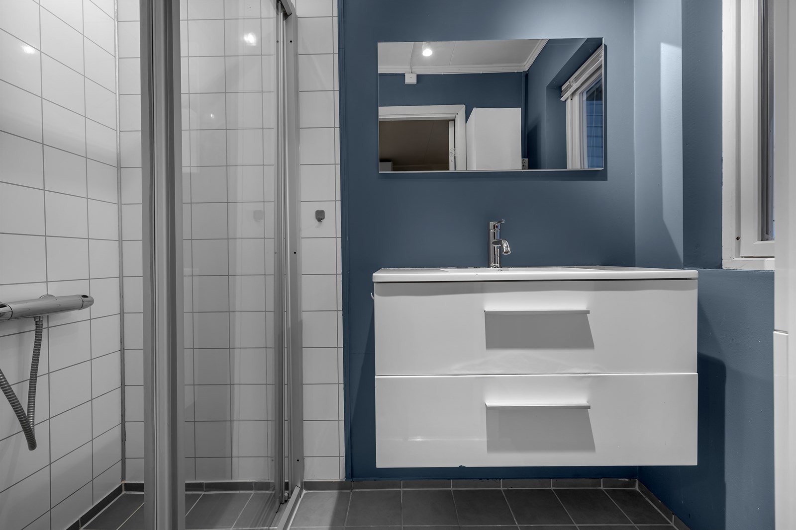 Bad hovedetasje Galleribilde