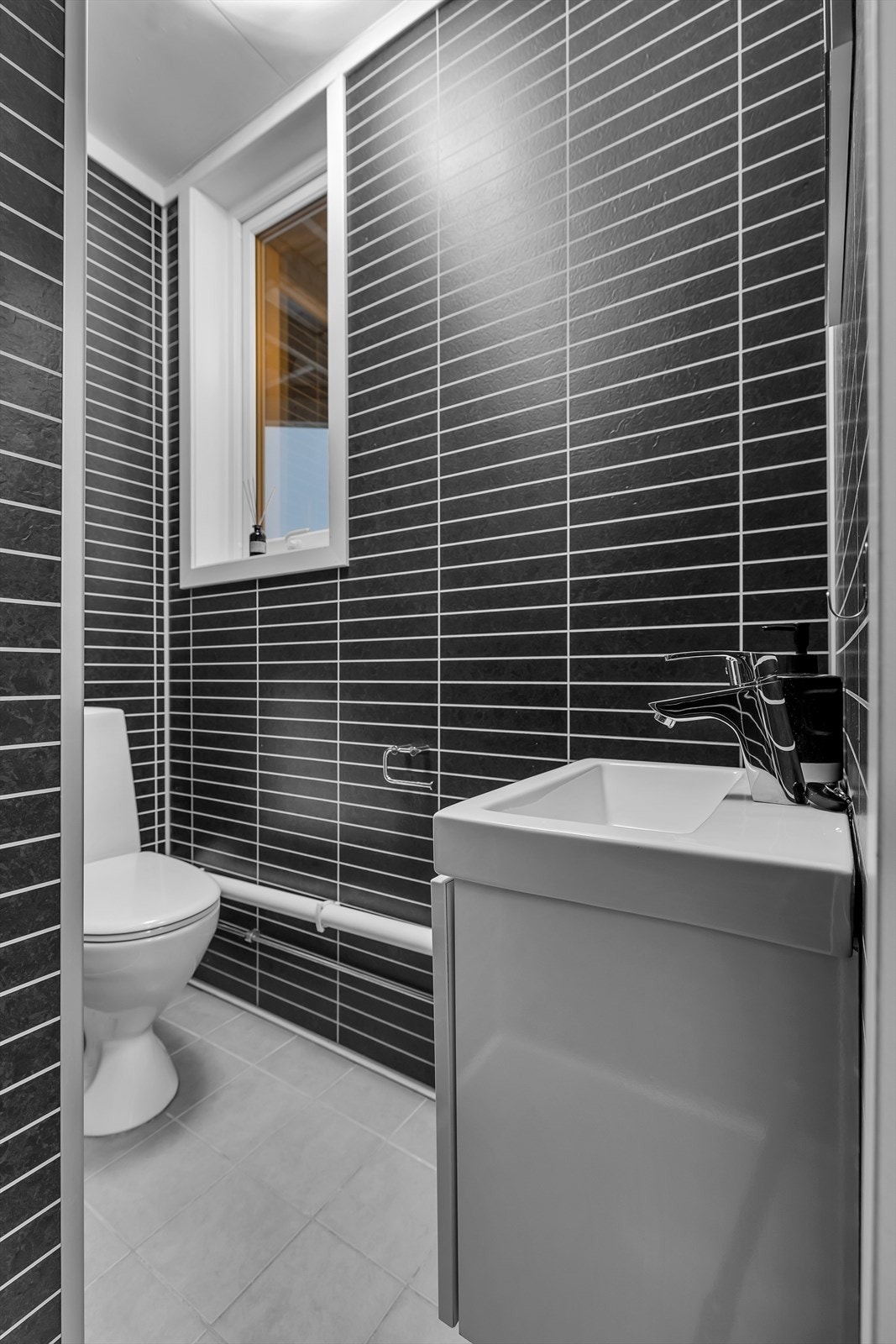 Toalettrom i hovedetasjen Galleribilde