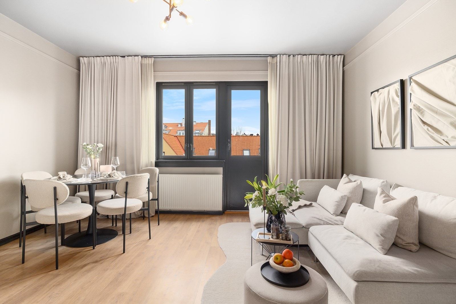 Her møtes du av pent lysinnslipp og en luftig romfølelse Galleribilde