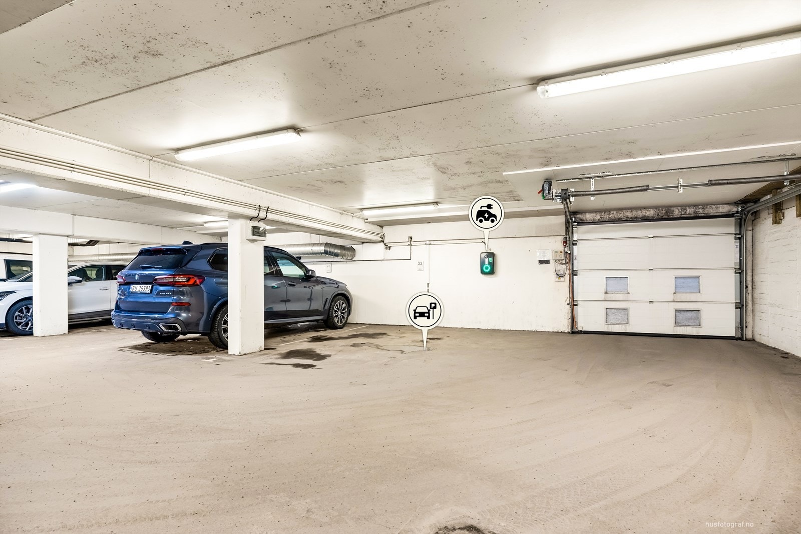 Det medfølger kjellerbod og parkering med elbil-lader Galleribilde