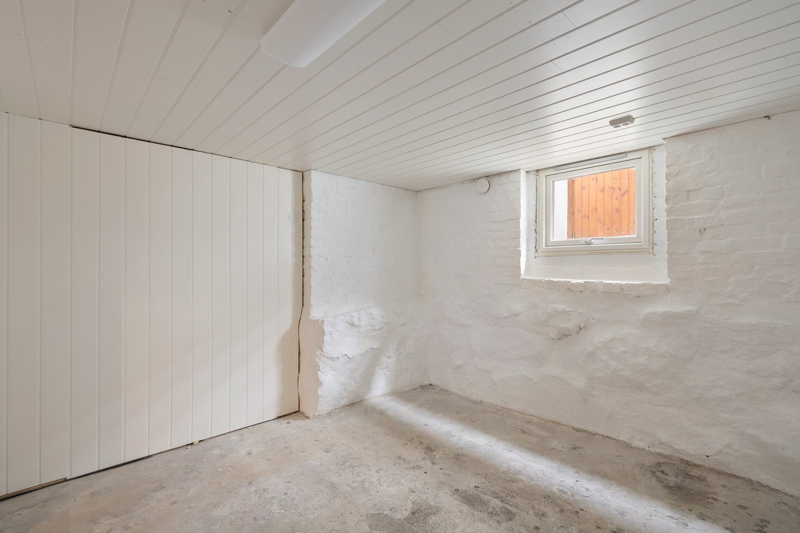 Bodrom i kjeller Galleribilde