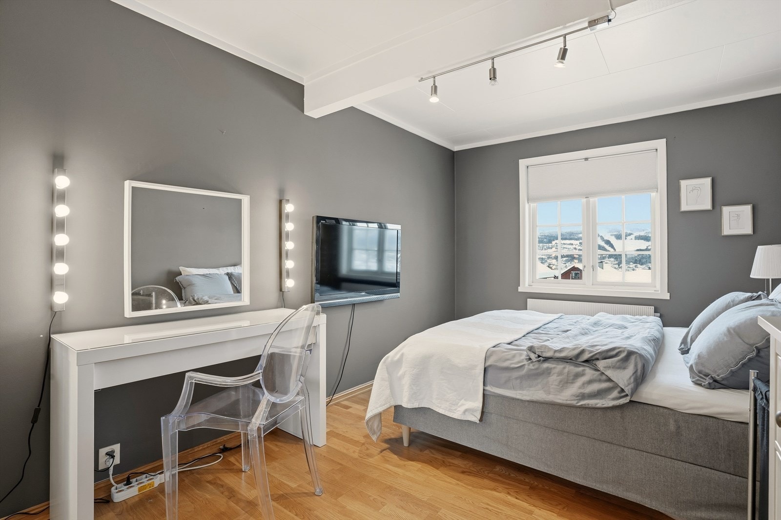 Soverom 3 (i midtre etasjeplan) Galleribilde