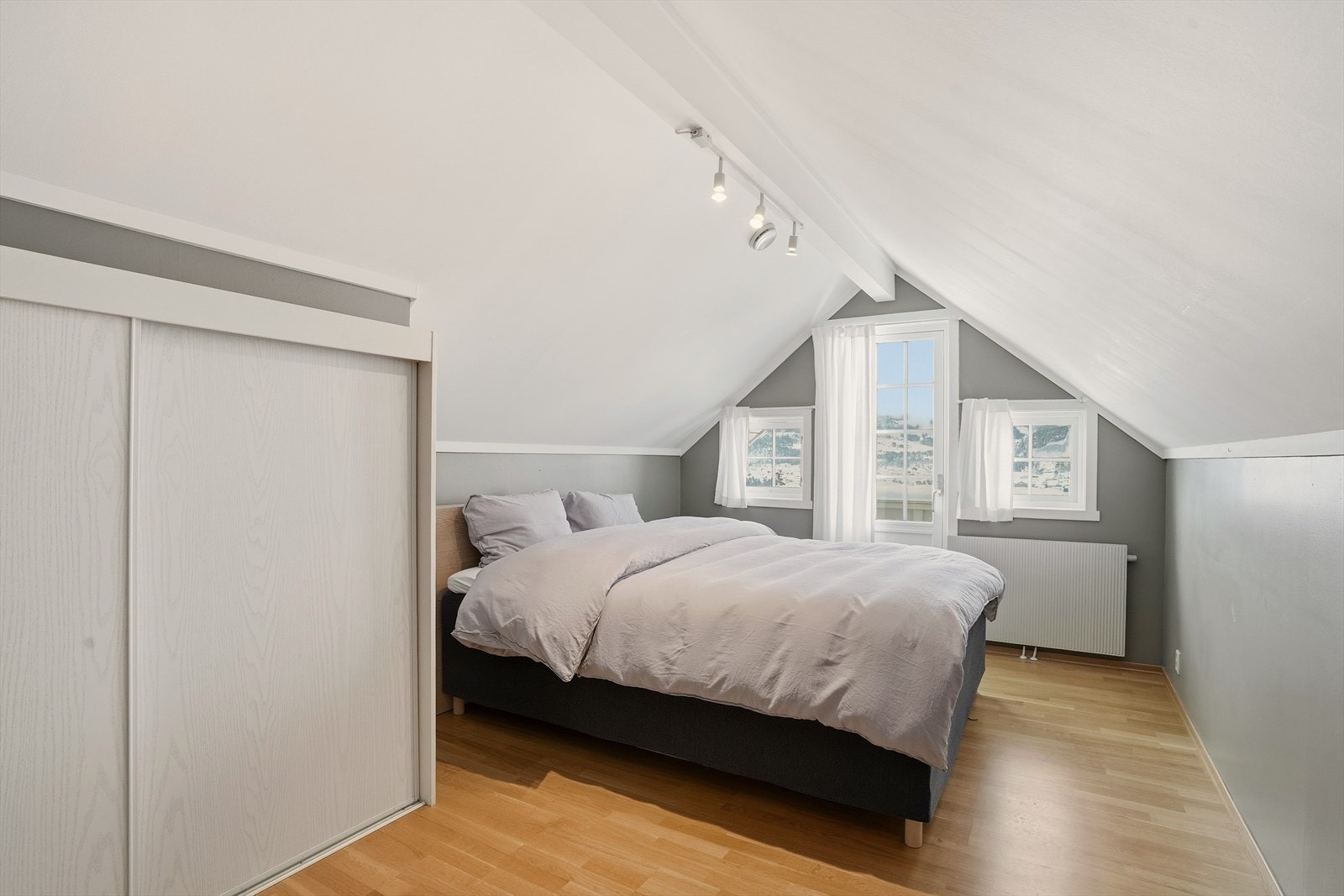Soverom 2 (i boligens topp-etasje) Galleribilde