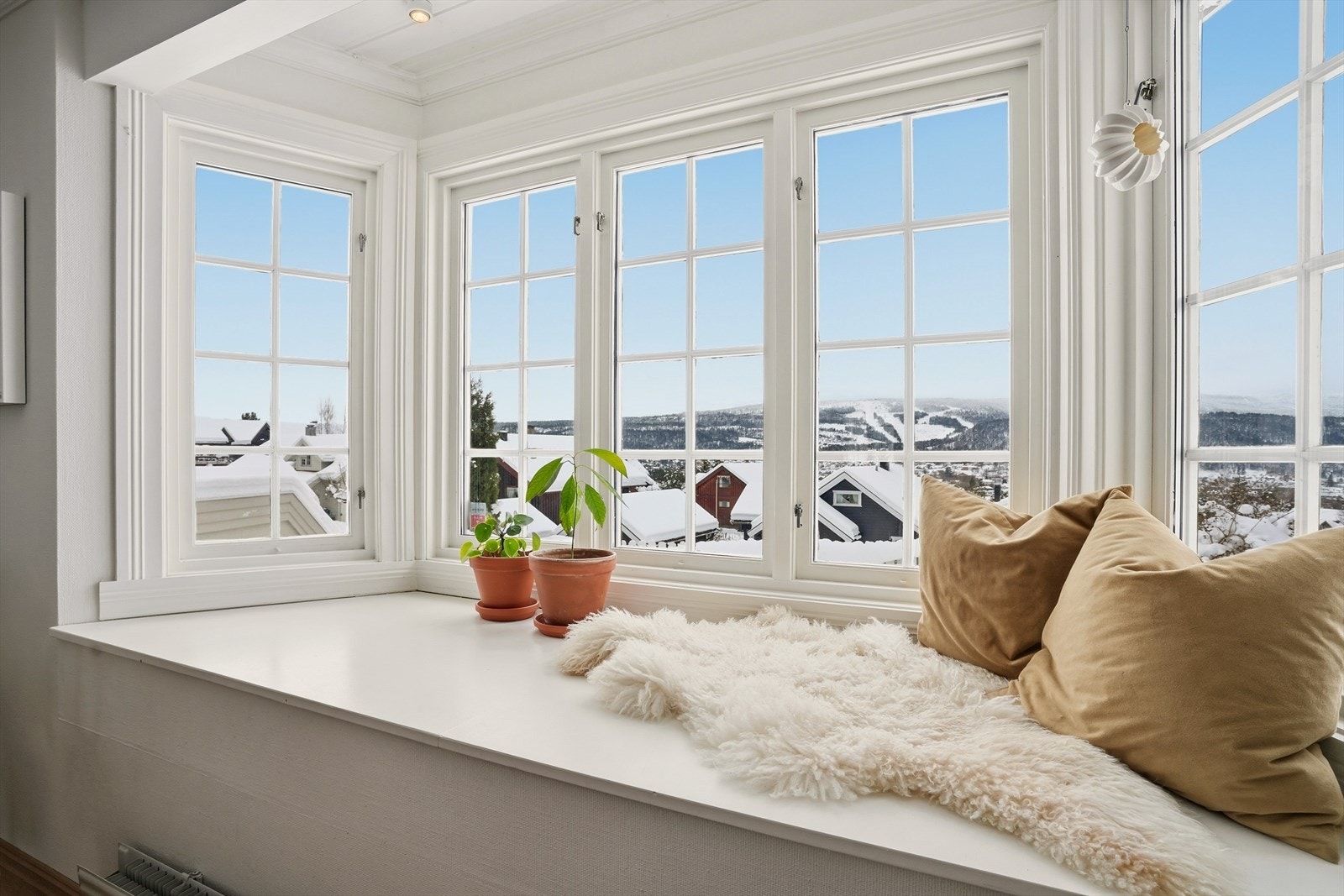 I karnappet er det rom for en egen hvileplass, med utsikt direkte mot Funkelia. Her er det ekstra spotter i himlingen, som gir en hyggelig atmosfære på kveldstid. Galleribilde