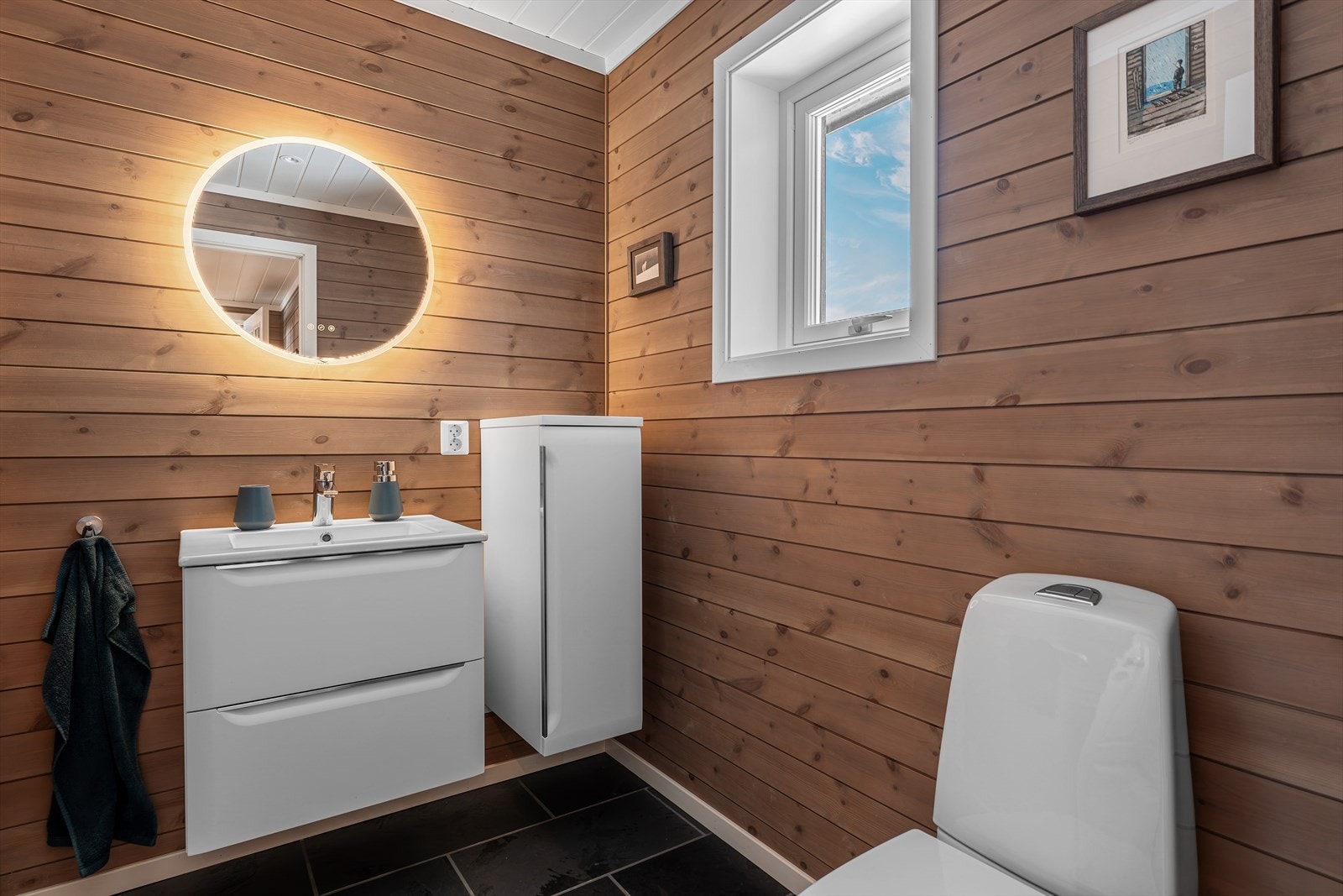 Praktisk WC mned adkomst fra hall Galleribilde