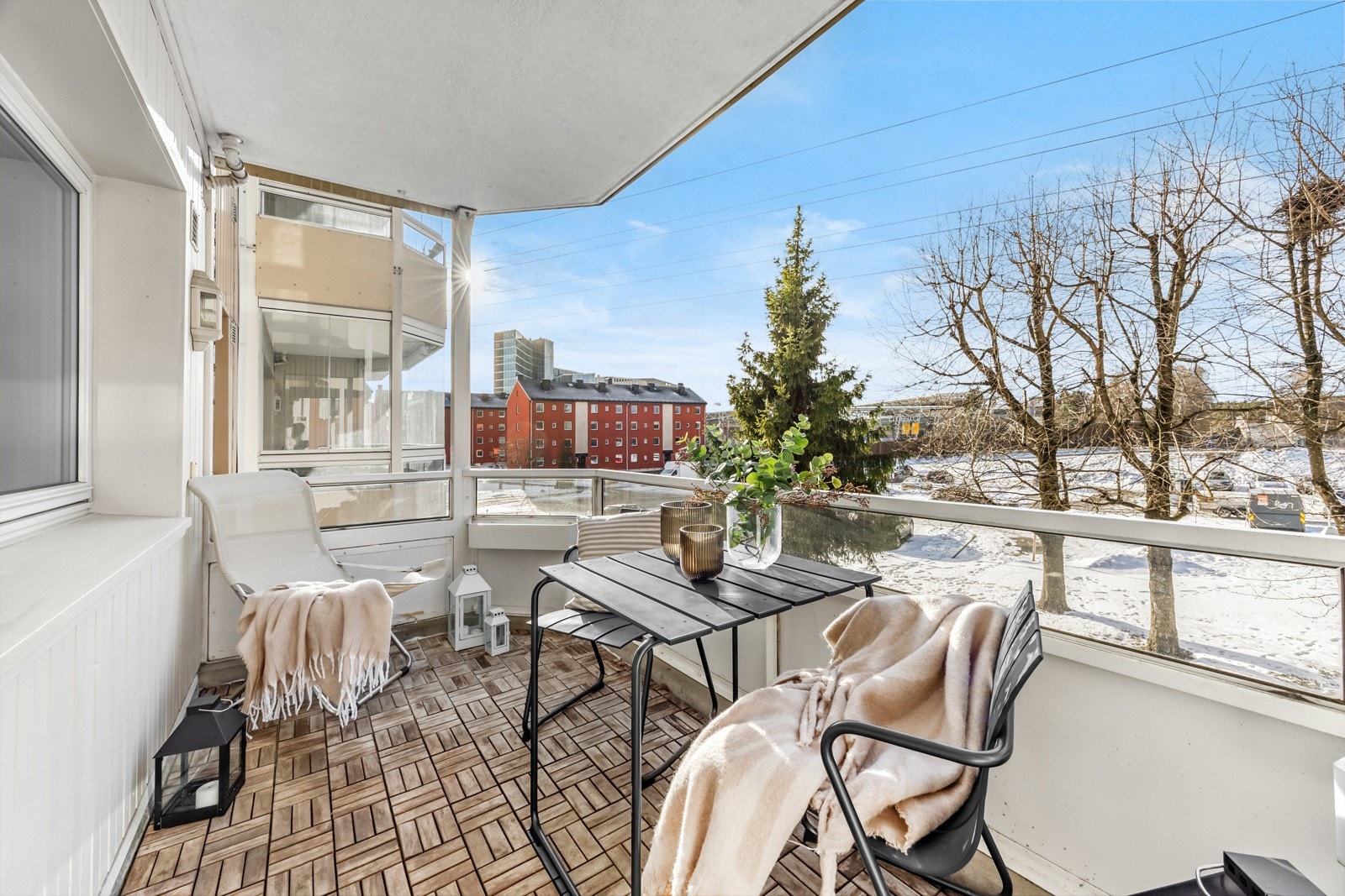 Velkommen til Karl Staaffs vei 71, presentert av Schala & Partners ved Sigurd Robertsen, tlf. 938 36 141. Galleribilde