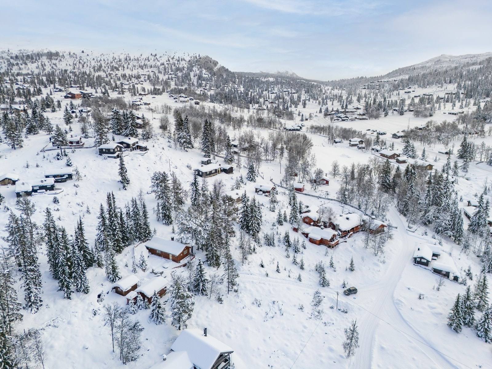 Nærmeste skiløype ligger kun 360 meter fra hytta, og gir direkte tilgang til løypenettet. Galleribilde