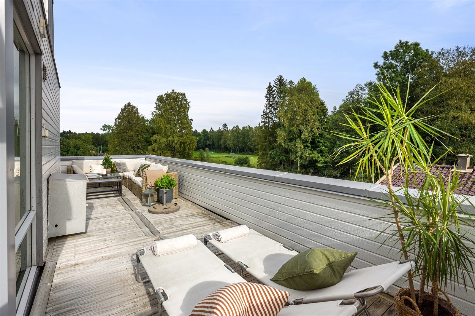 Her bor du i rolige og naturskjønne omgivelser, samtidig som det er sentralt i randsonen mot Oslo, med kort vei til "alt" Galleribilde