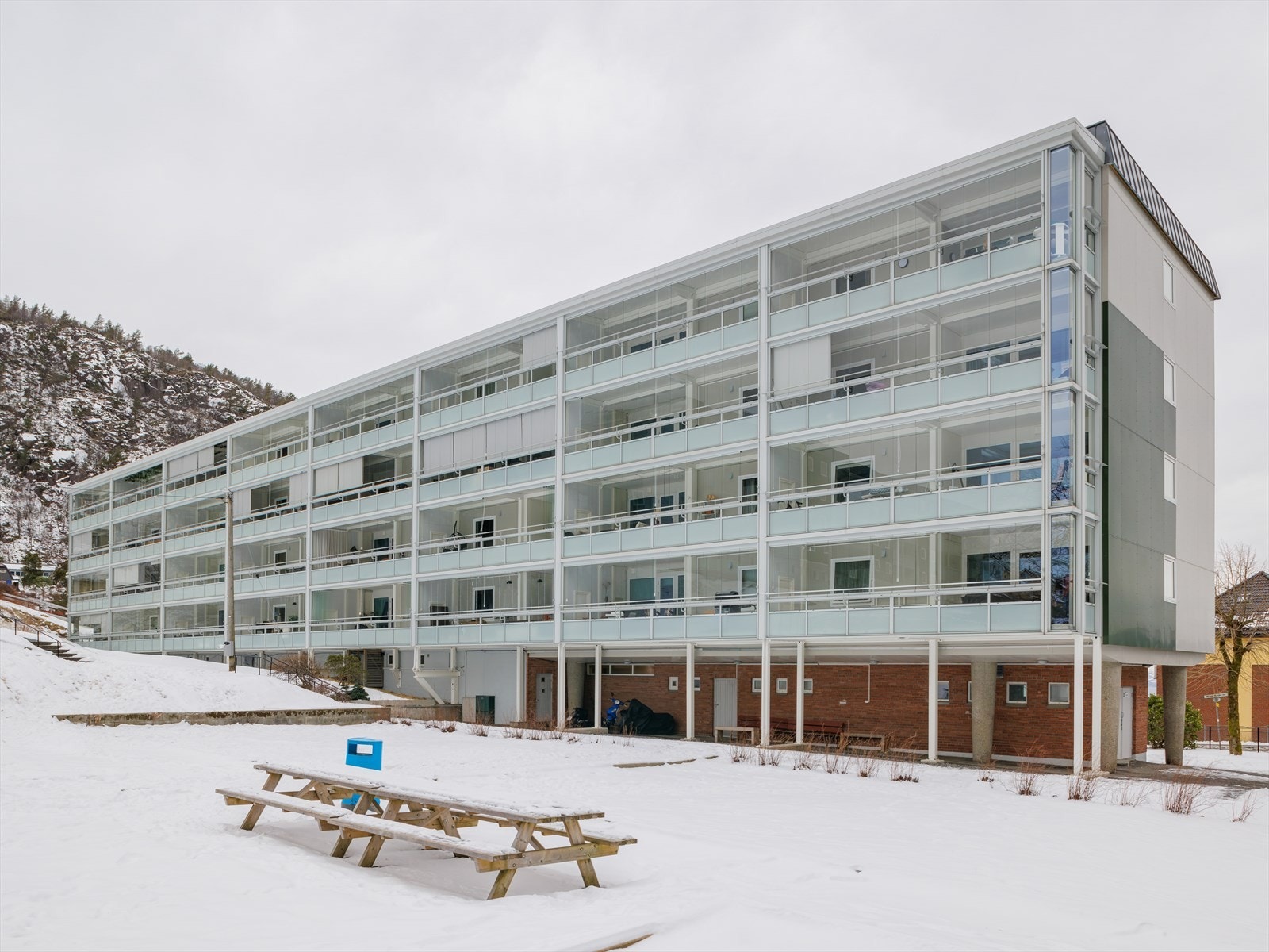 Leiligheten ligger i et veldrevet borettslag, og har en rolig beliggenhet kort vei fra sentrum. Galleribilde