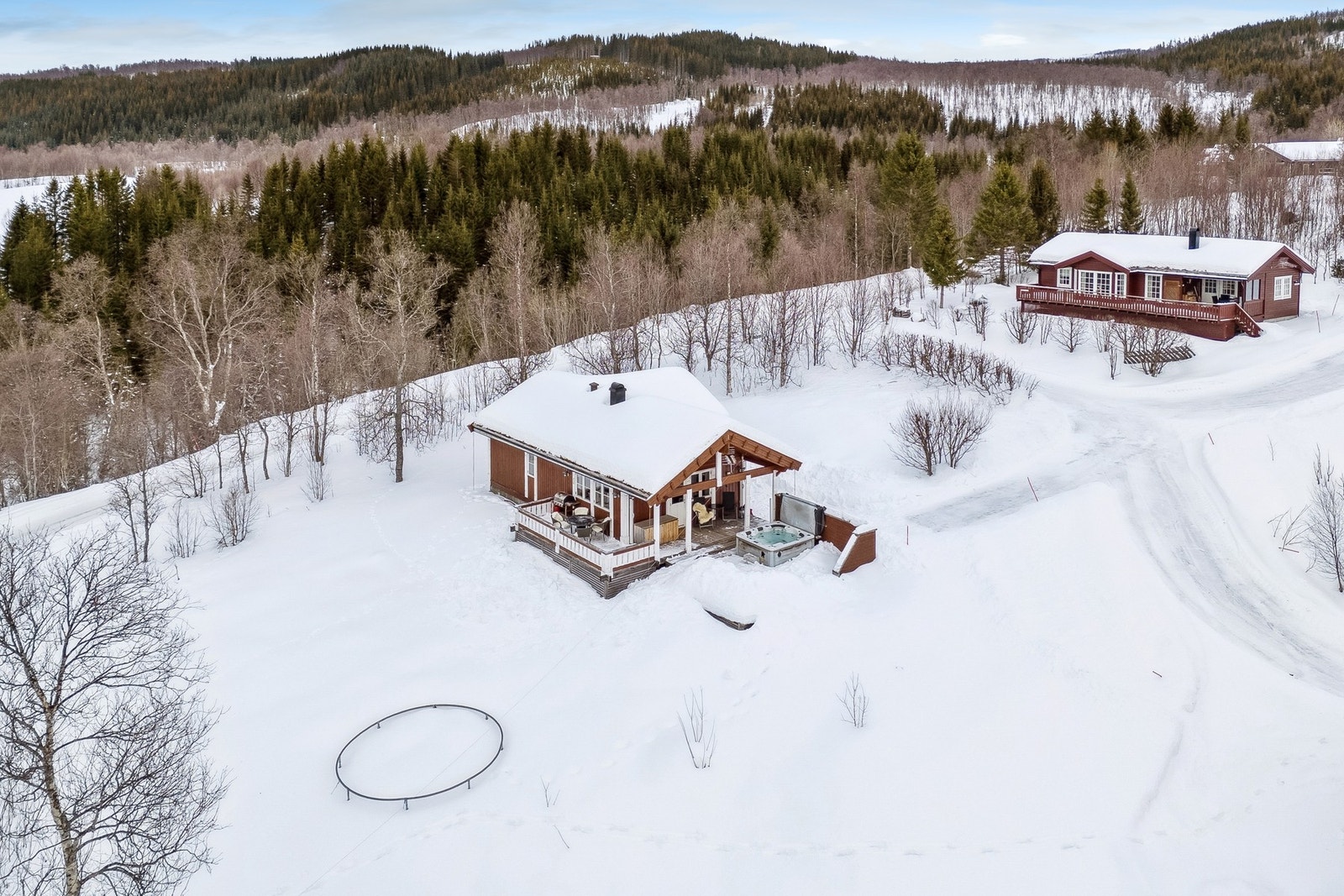 Jacuzzi på terrassen for maksimal hyttekos og rekreasjon. Galleribilde