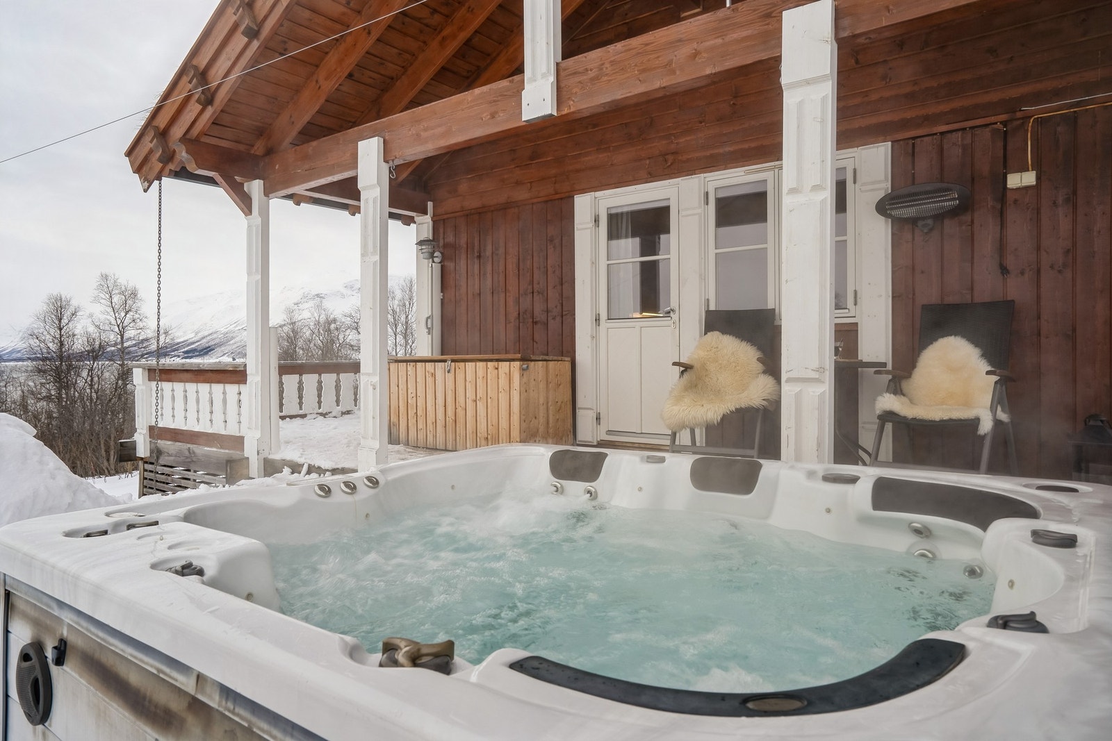 Her kan du nyte alle årstider i vakre og rolige omgivelser - perfekt for både avslapning og friluftsliv. Galleribilde