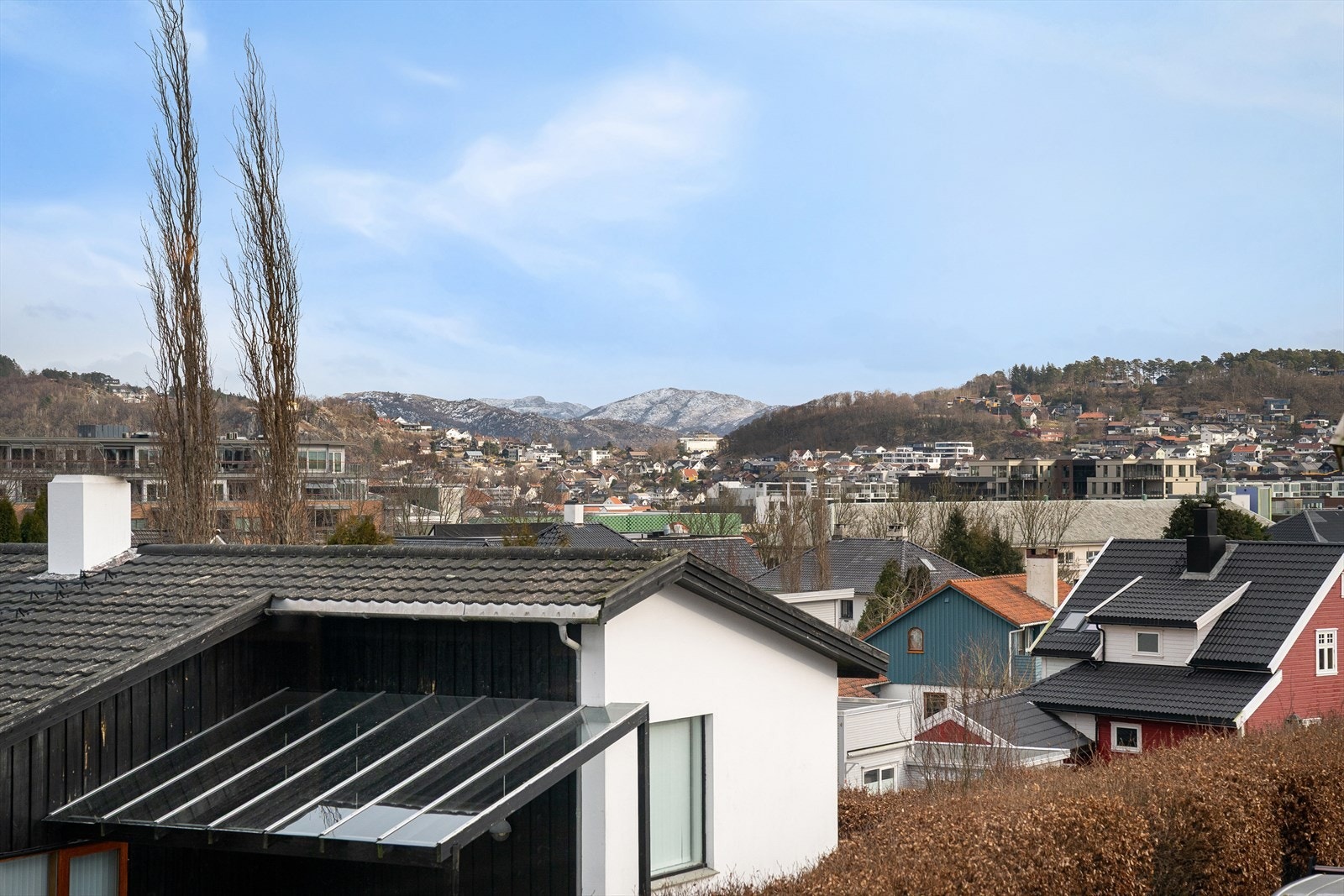 Dan Chruickshank presenterer: Påkostet funkis i ærverdig villastrøk. Utsikt. Få min gange til alt. 4 sov/2 stuer/3 wc. Galleribilde