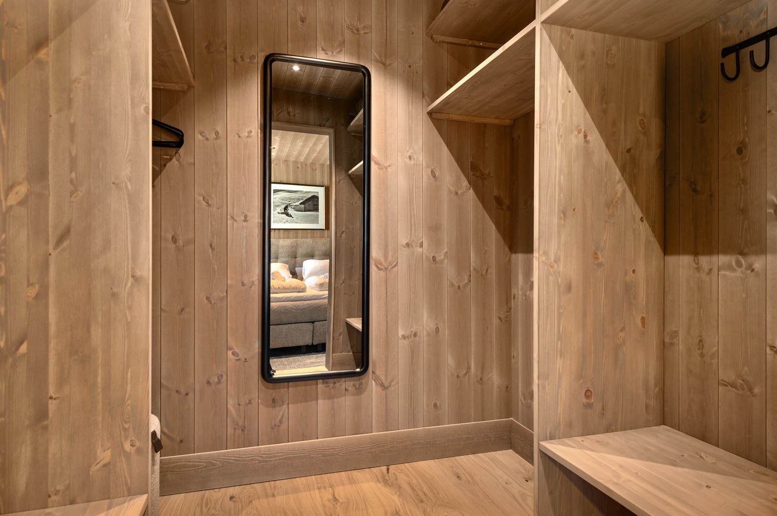 Walk-in garderobe i masteravdelingen Galleribilde