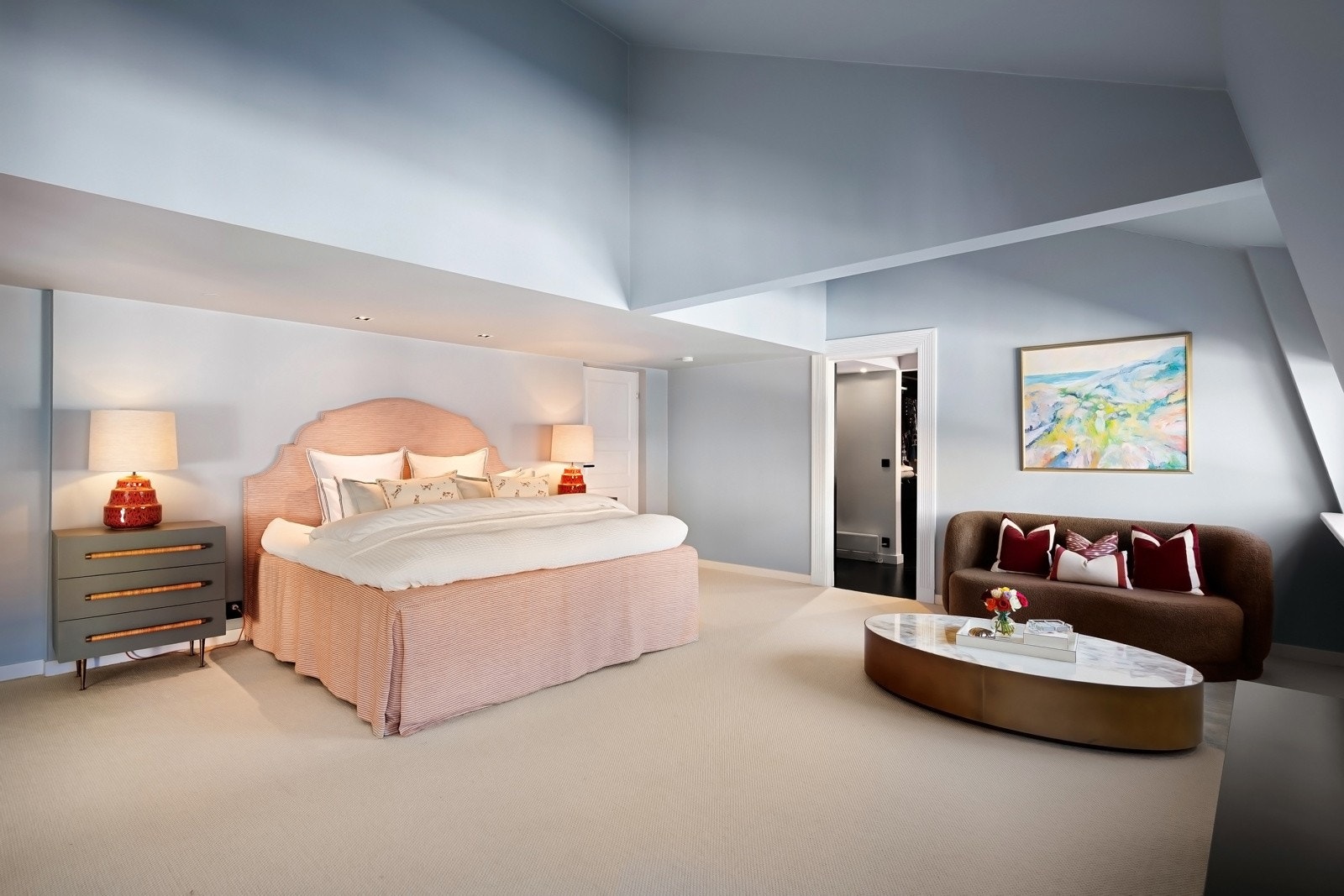 Hovedsuiten er sjenerøst utformet med en imponerende størrelse. Galleribilde