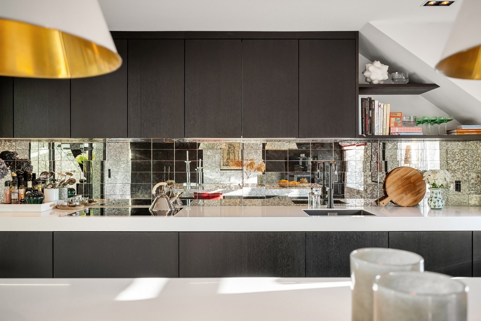 Kjøkkenet har innredning fra kvalitetsmerket Poggenpohl. Galleribilde